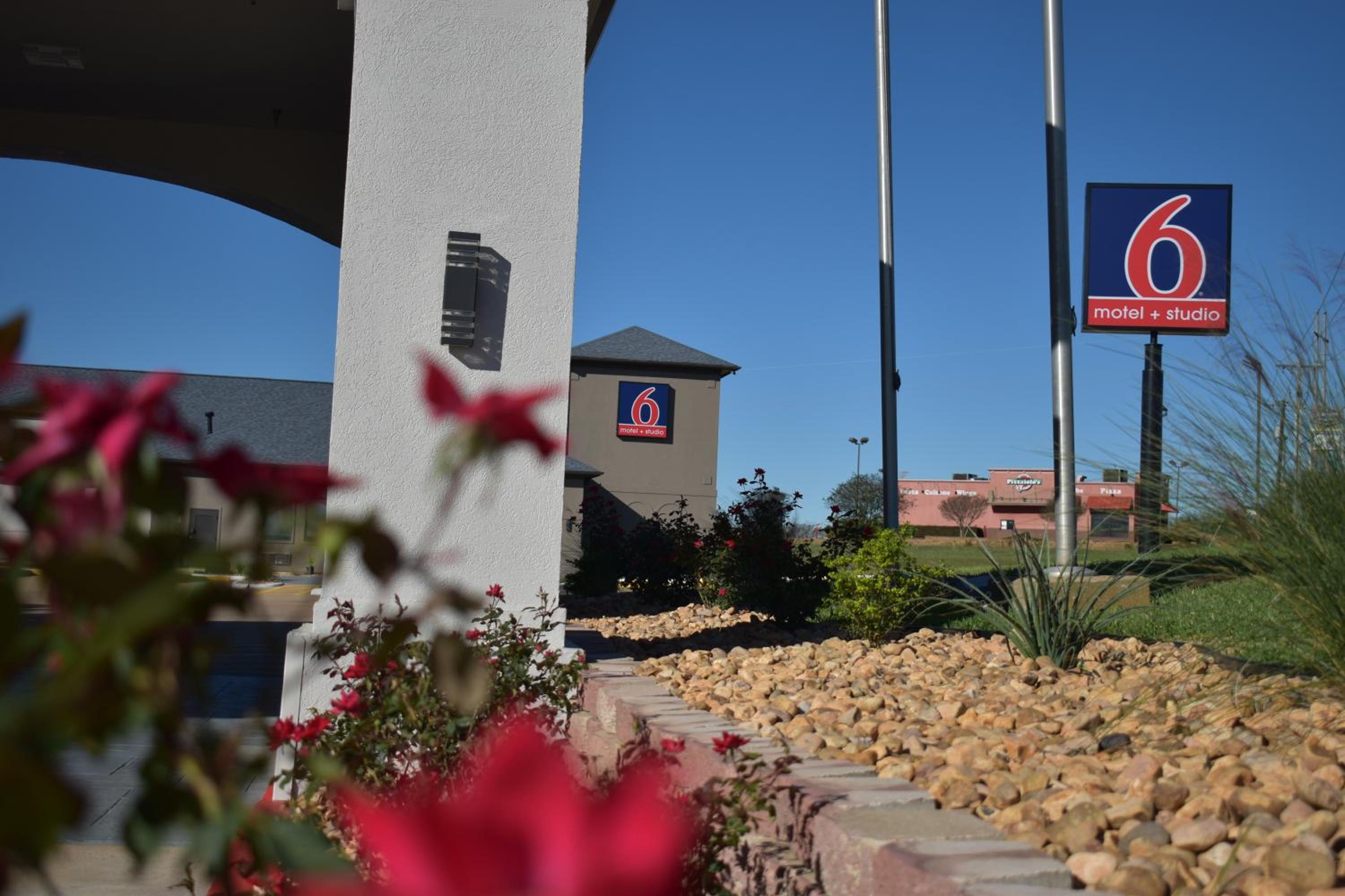 Motel 6-Brenham, TX