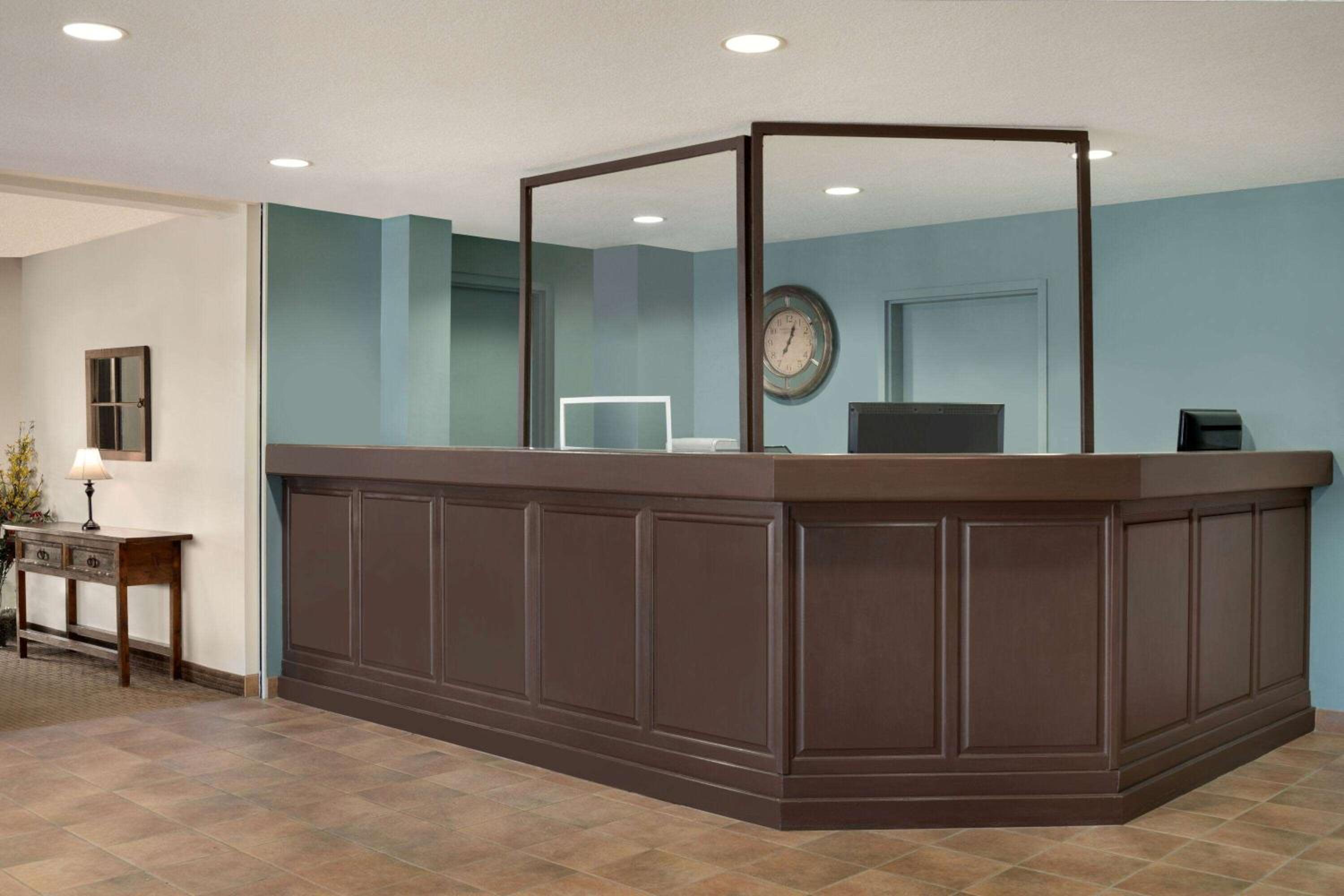 Travelodge by Wyndham Edson