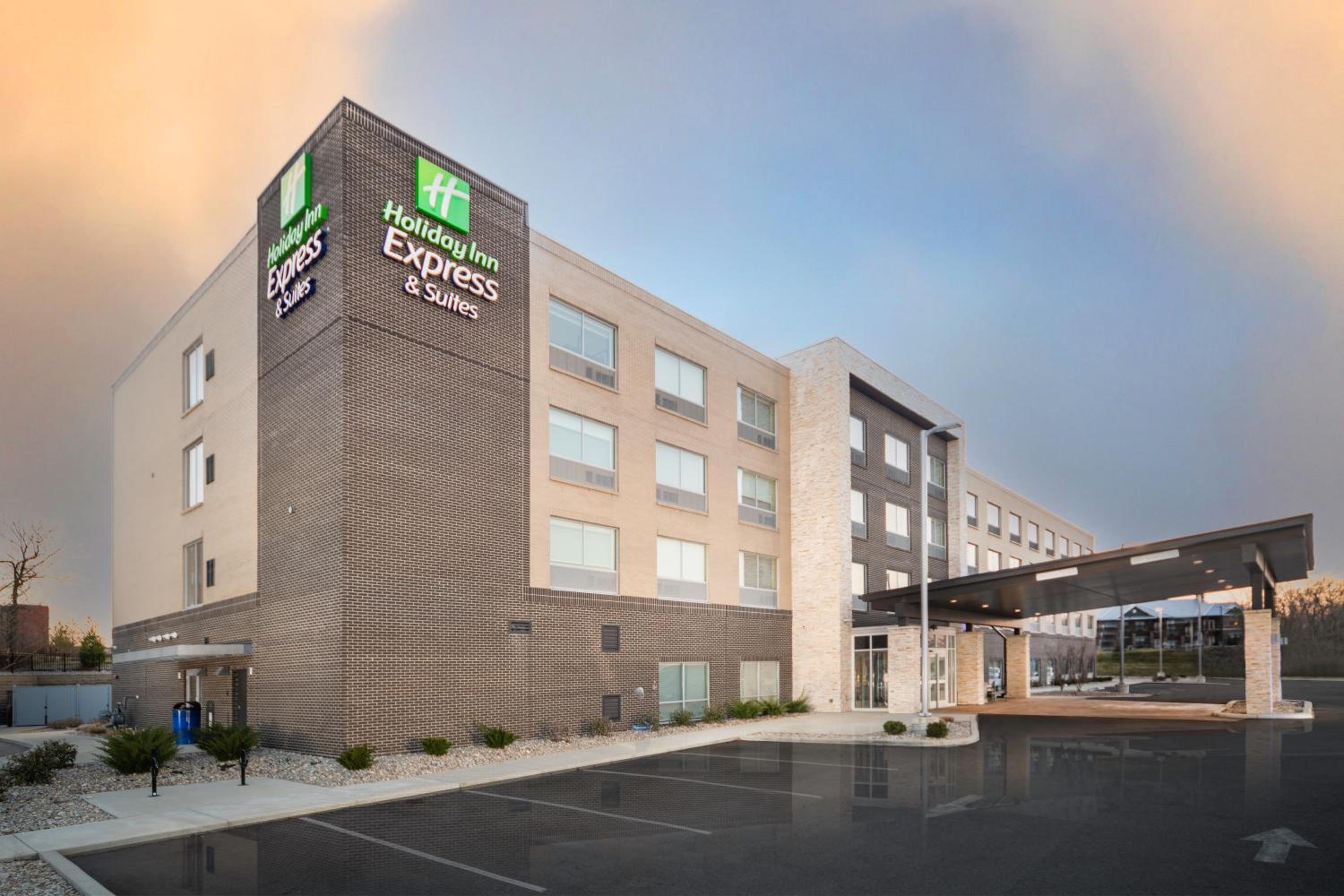 Holiday Inn Express & Suites - Florence - Cincinnati Airport by IHG