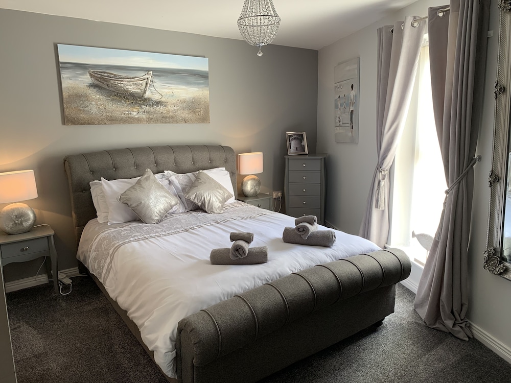 Harbour View Luxury Comfortable Holiday Apartment