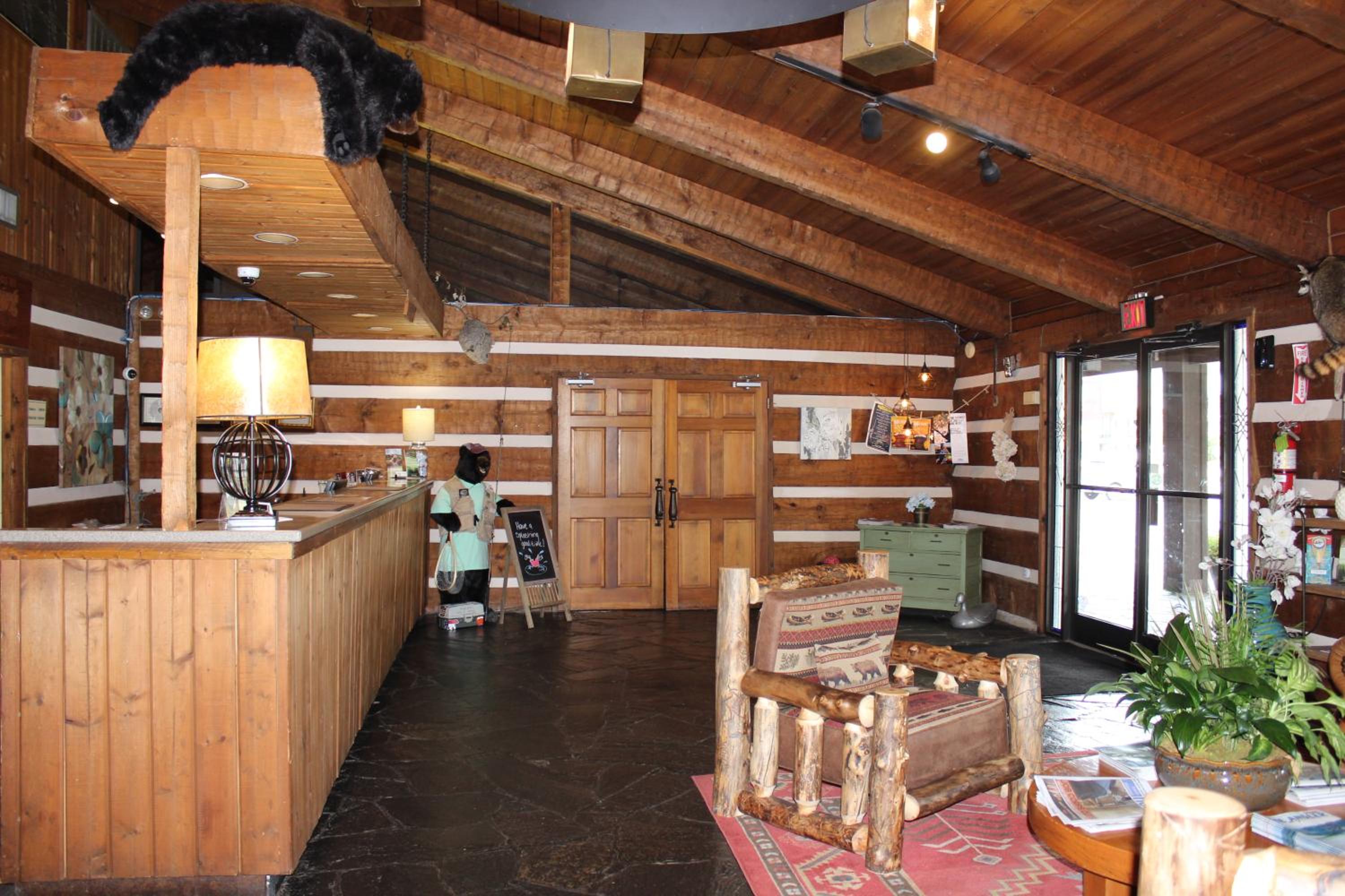 Great Smokies Inn - Cherokee