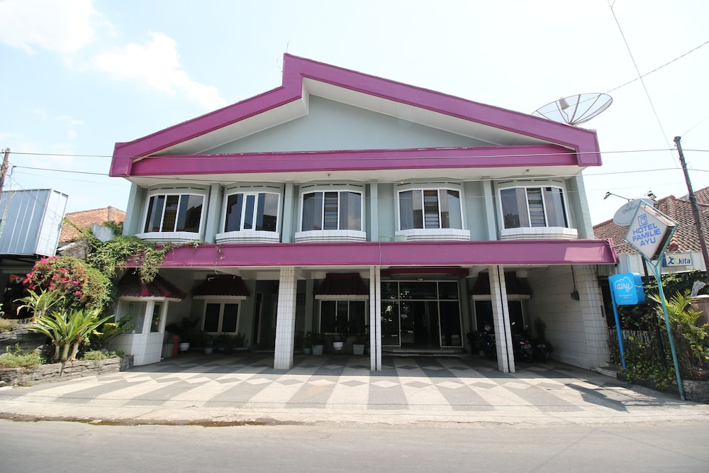 家庭酒店 Ayu Garut