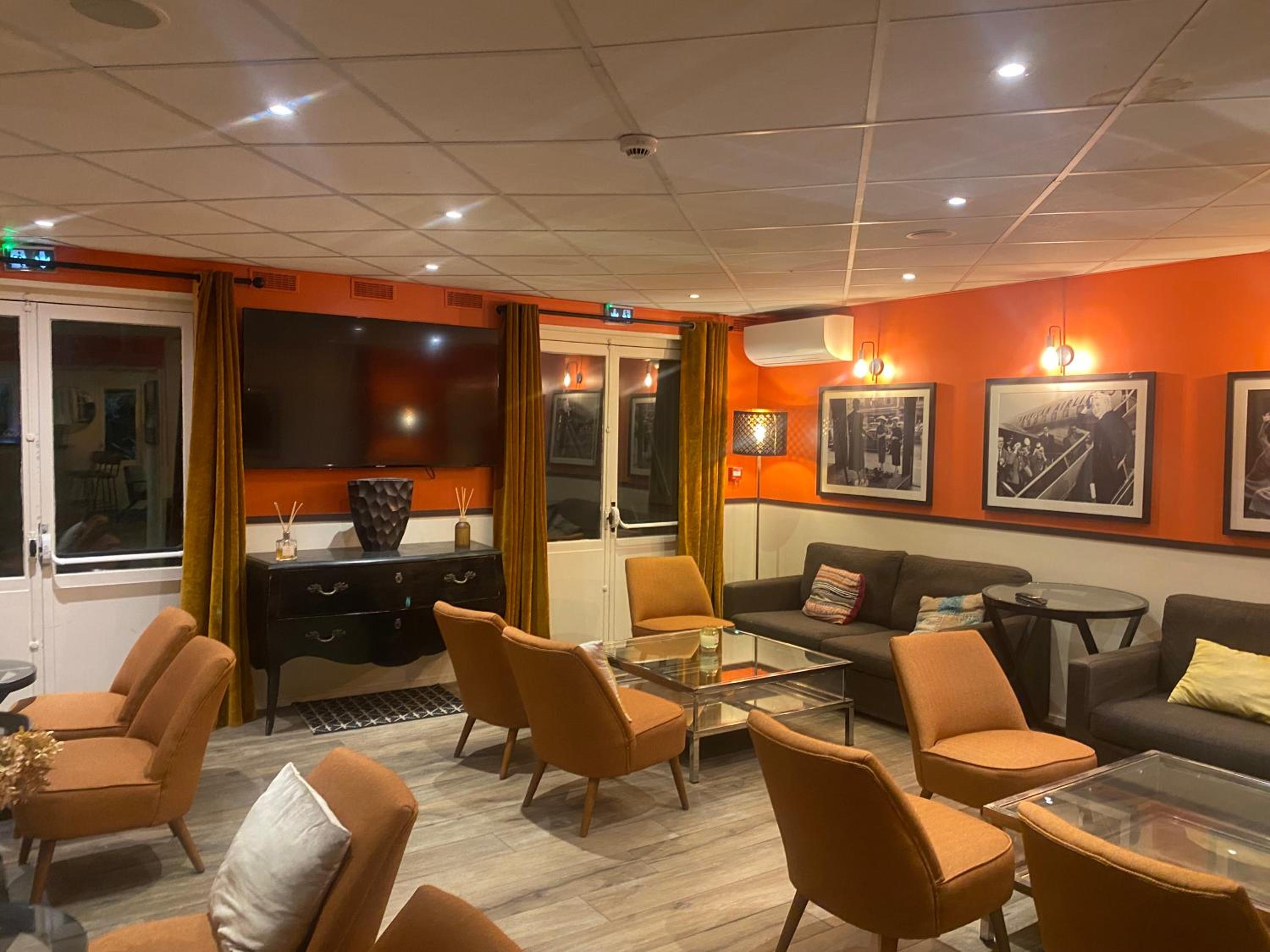 Brit Hotel Confort Orly Morangis