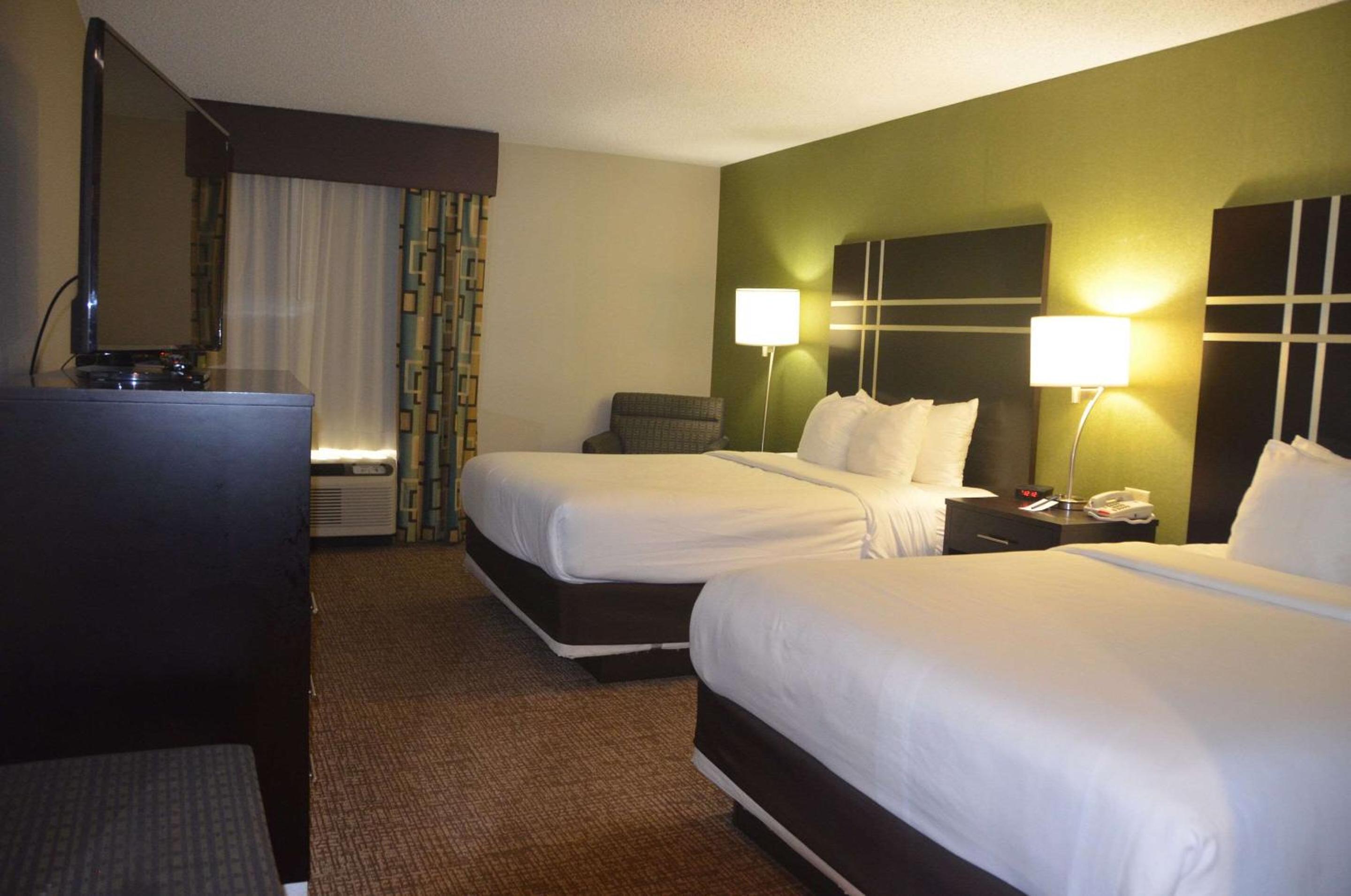 Comfort Inn & Suites Maumee - Toledo I80-90