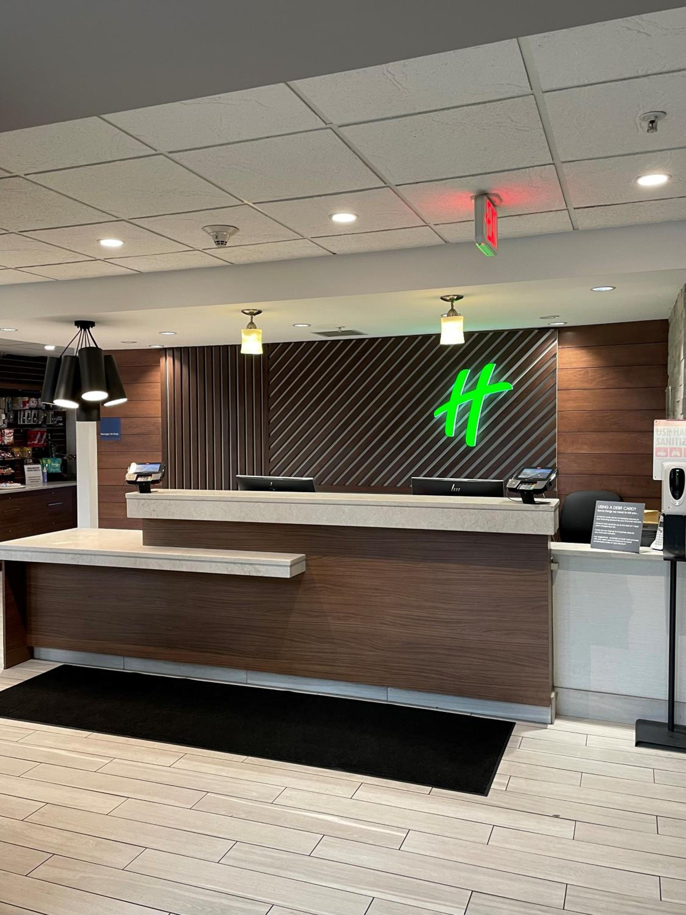 Holiday Inn & Suites Syracuse Airport - Liverpool by IHG