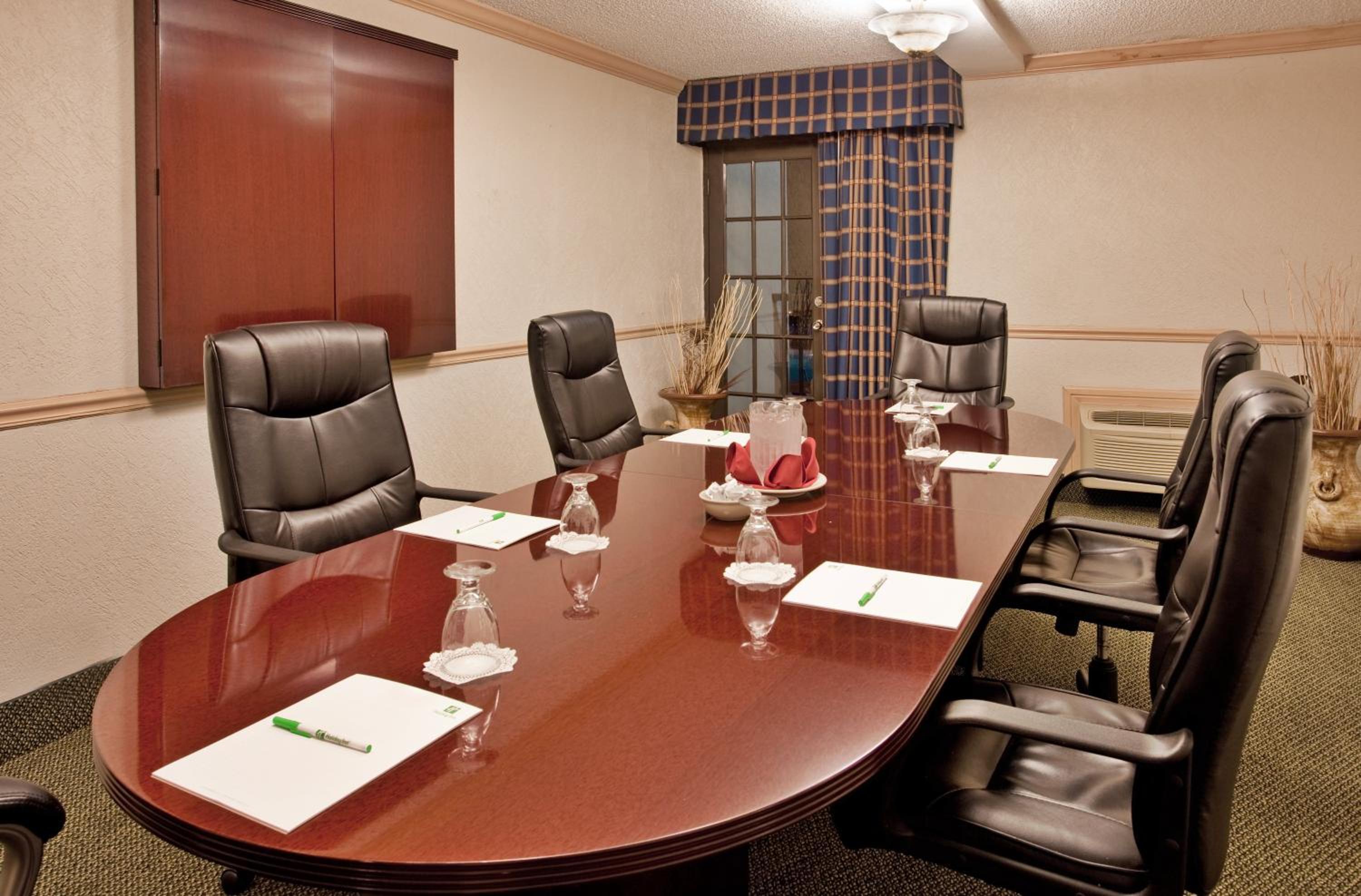 Holiday Inn Ponce & El Tropical Casino by IHG