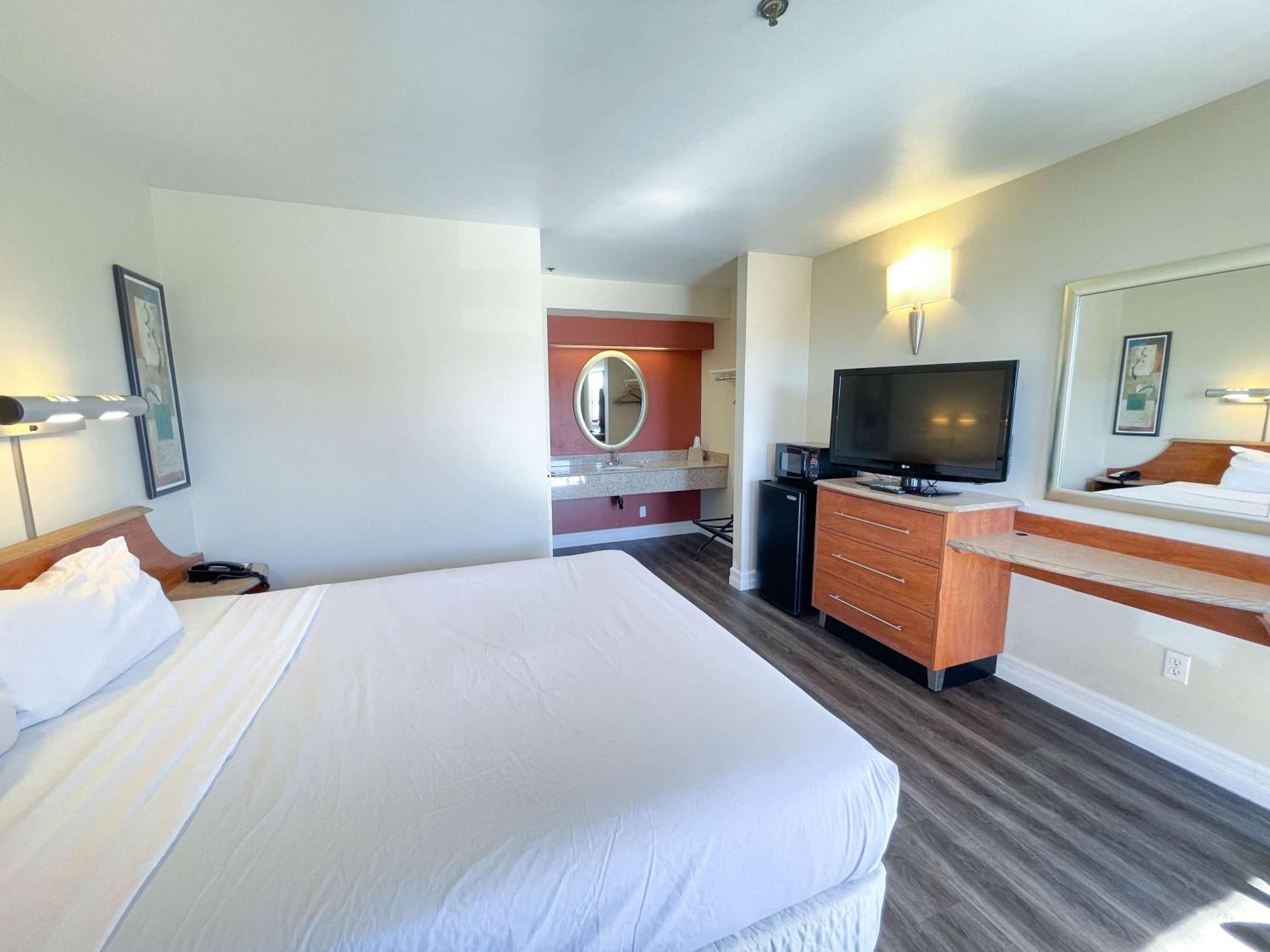 Motel 6 Barstow, CA - Lenwood Road