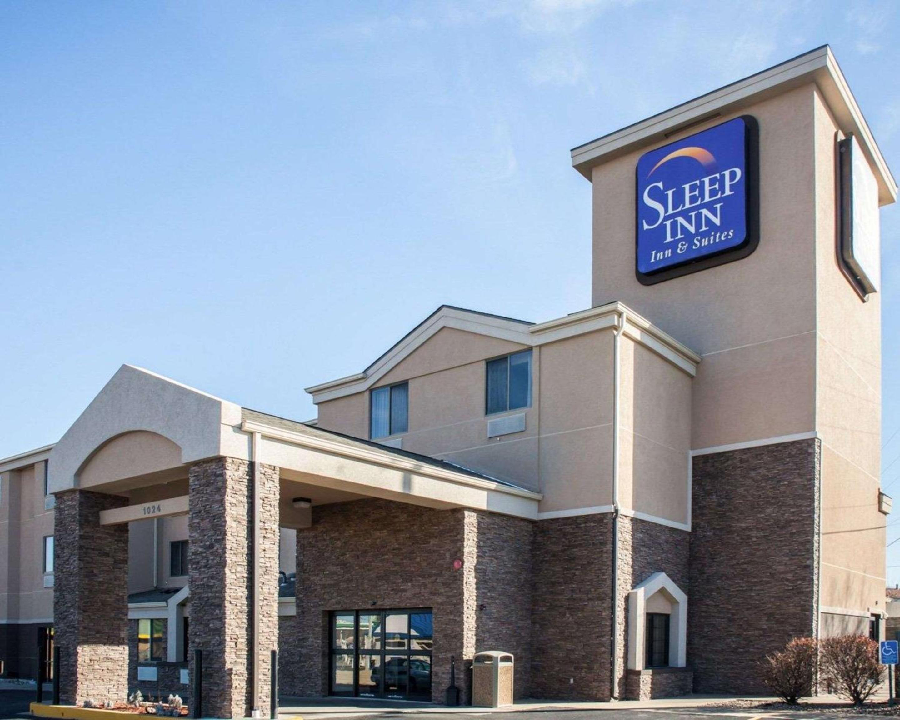 Garner Hotel Topeka West by IHG