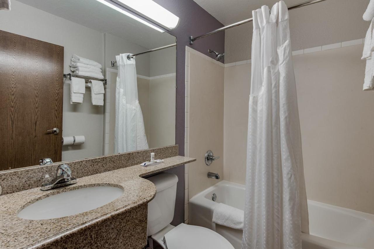 Microtel Inn & Suites by Wyndham Oklahoma City Airport