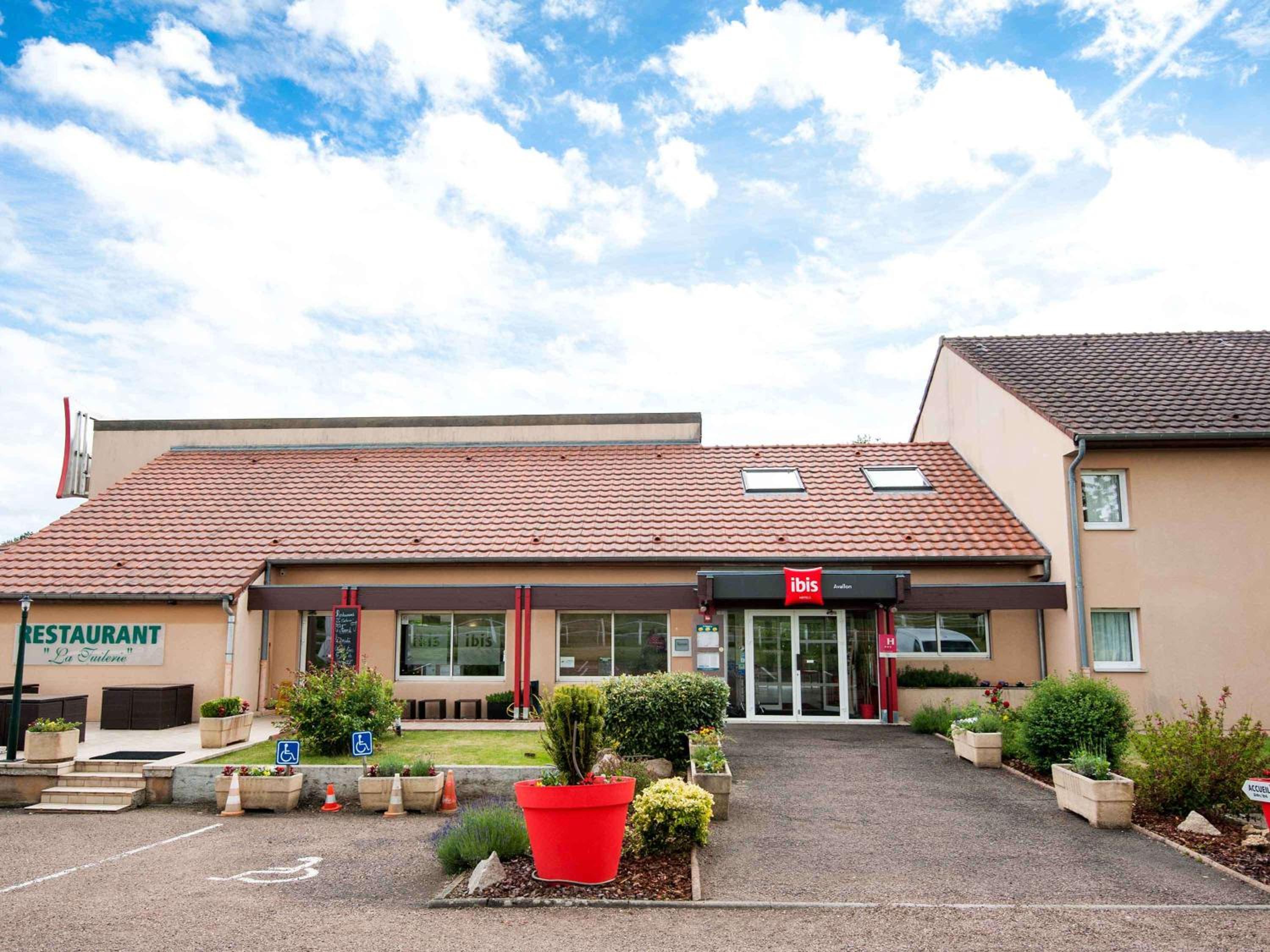 ibis Avallon