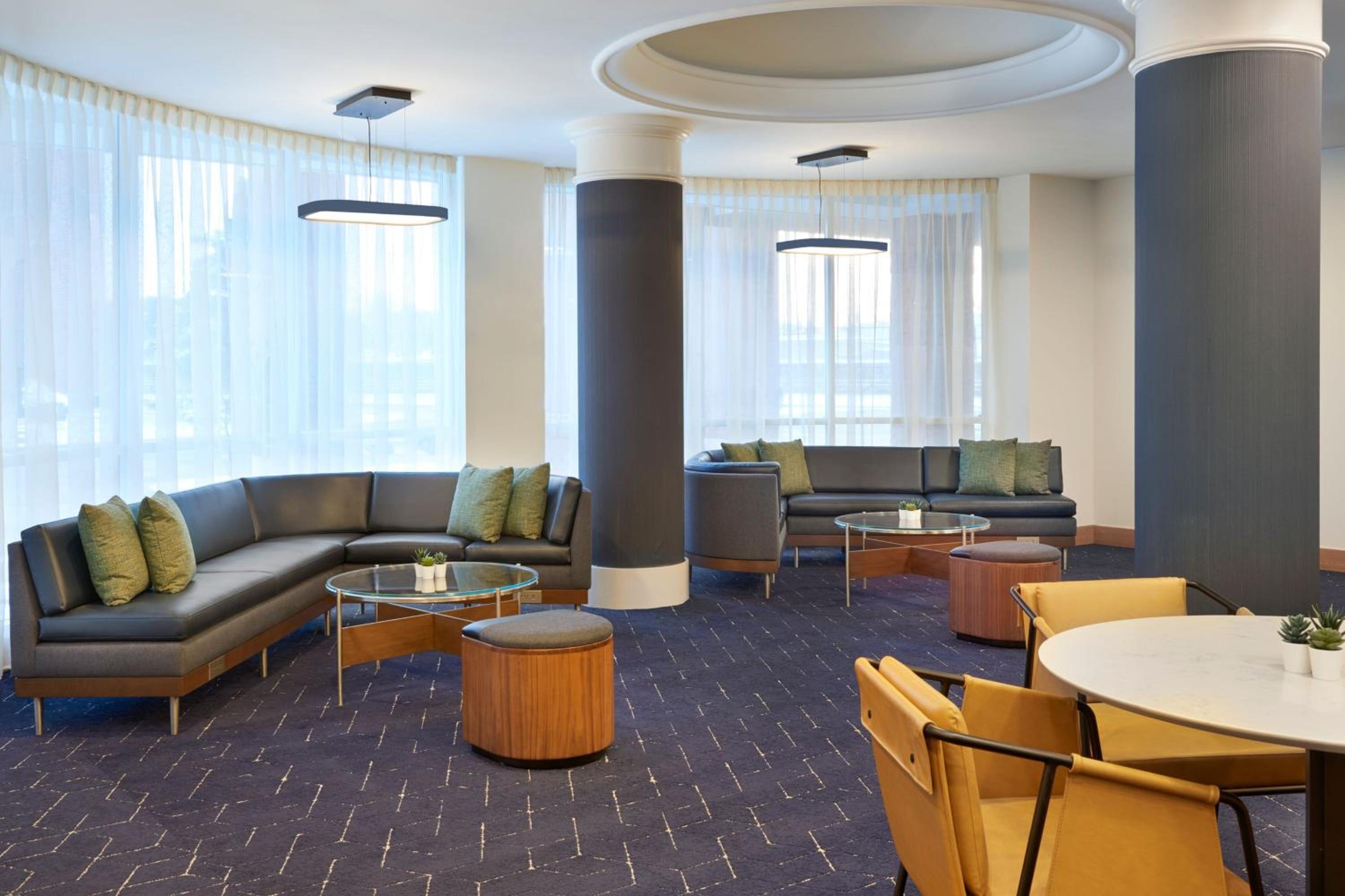 Courtyard by Marriott Toronto Markham