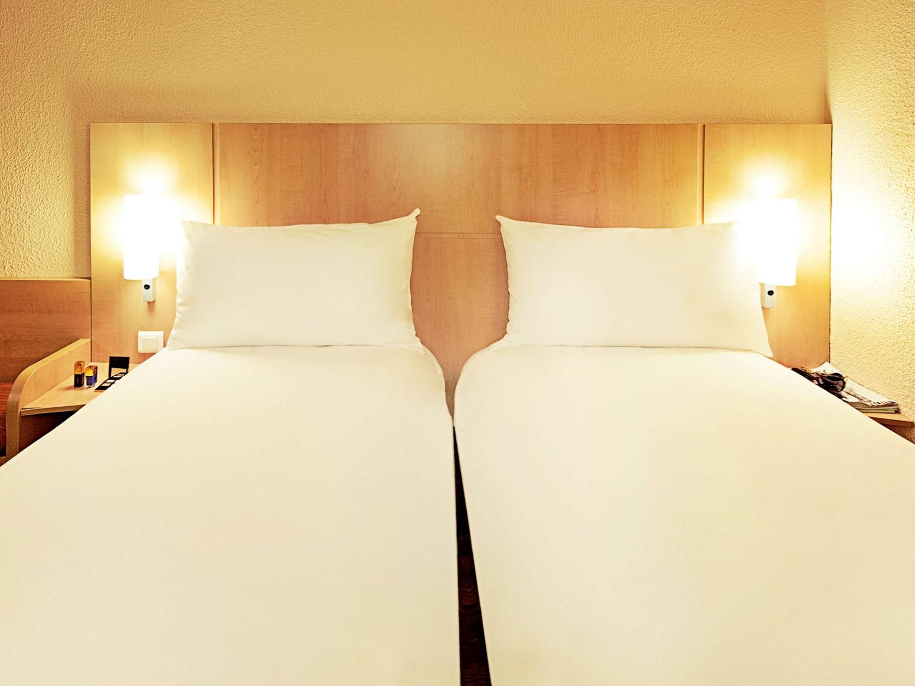 ibis Nemours