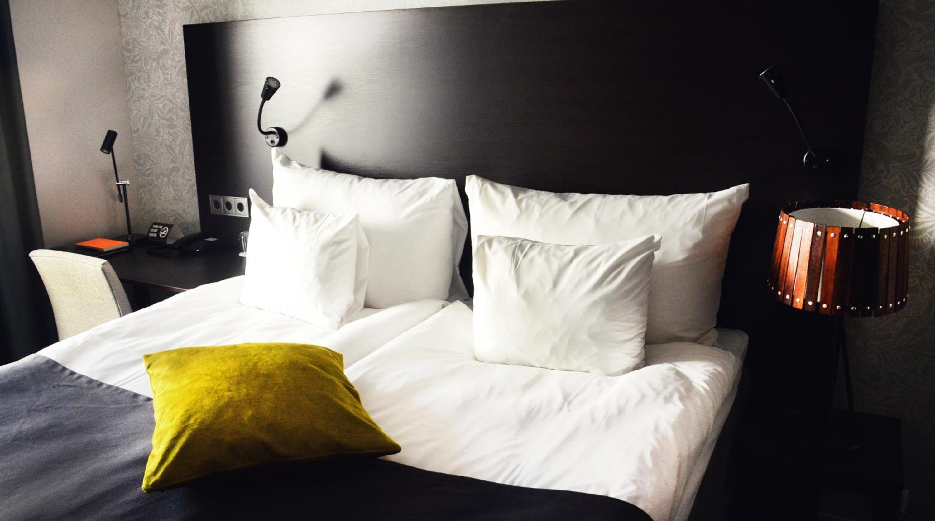 Home Hotel Plaza
