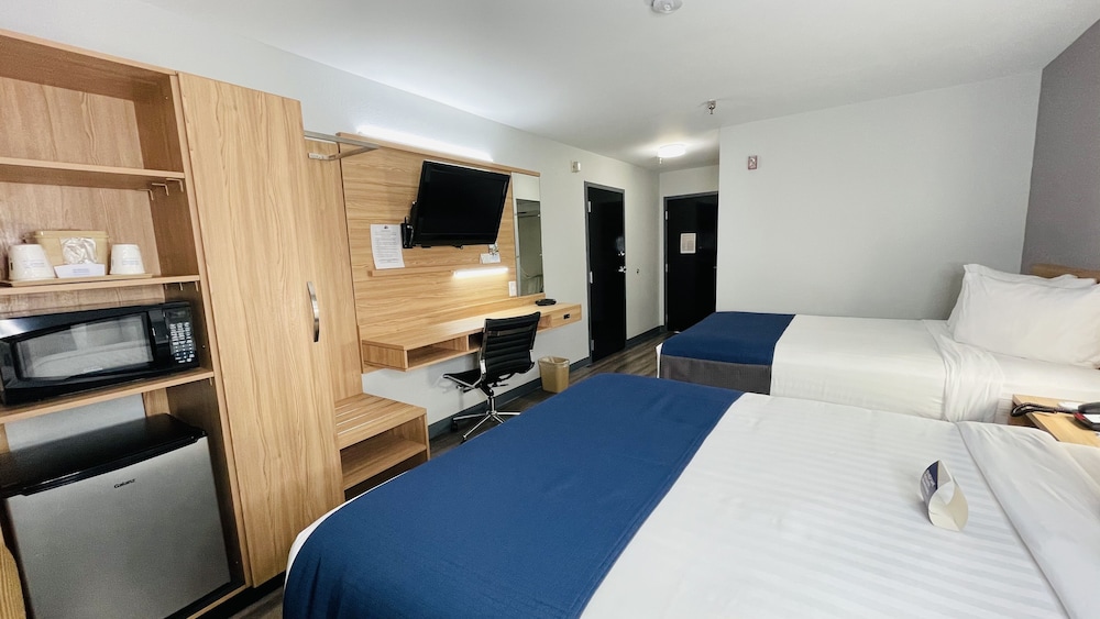 Microtel Inn & Suites by Wyndham Tuscaloosa East
