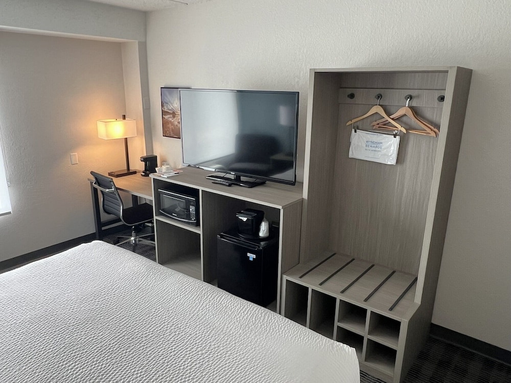 AmericInn by Wyndham Baxter Brainerd