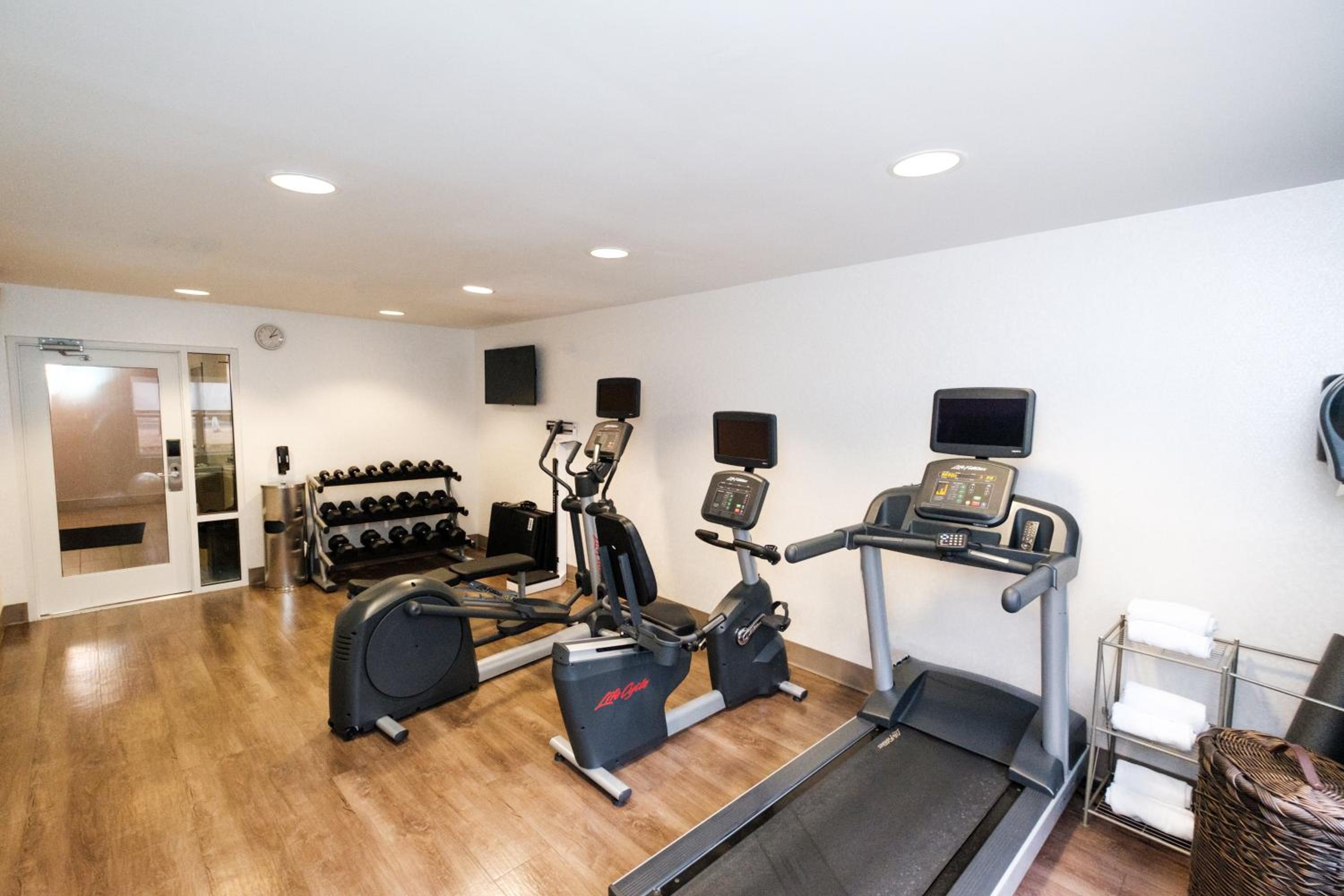 Holiday Inn Express Alpharetta - Roswell by IHG