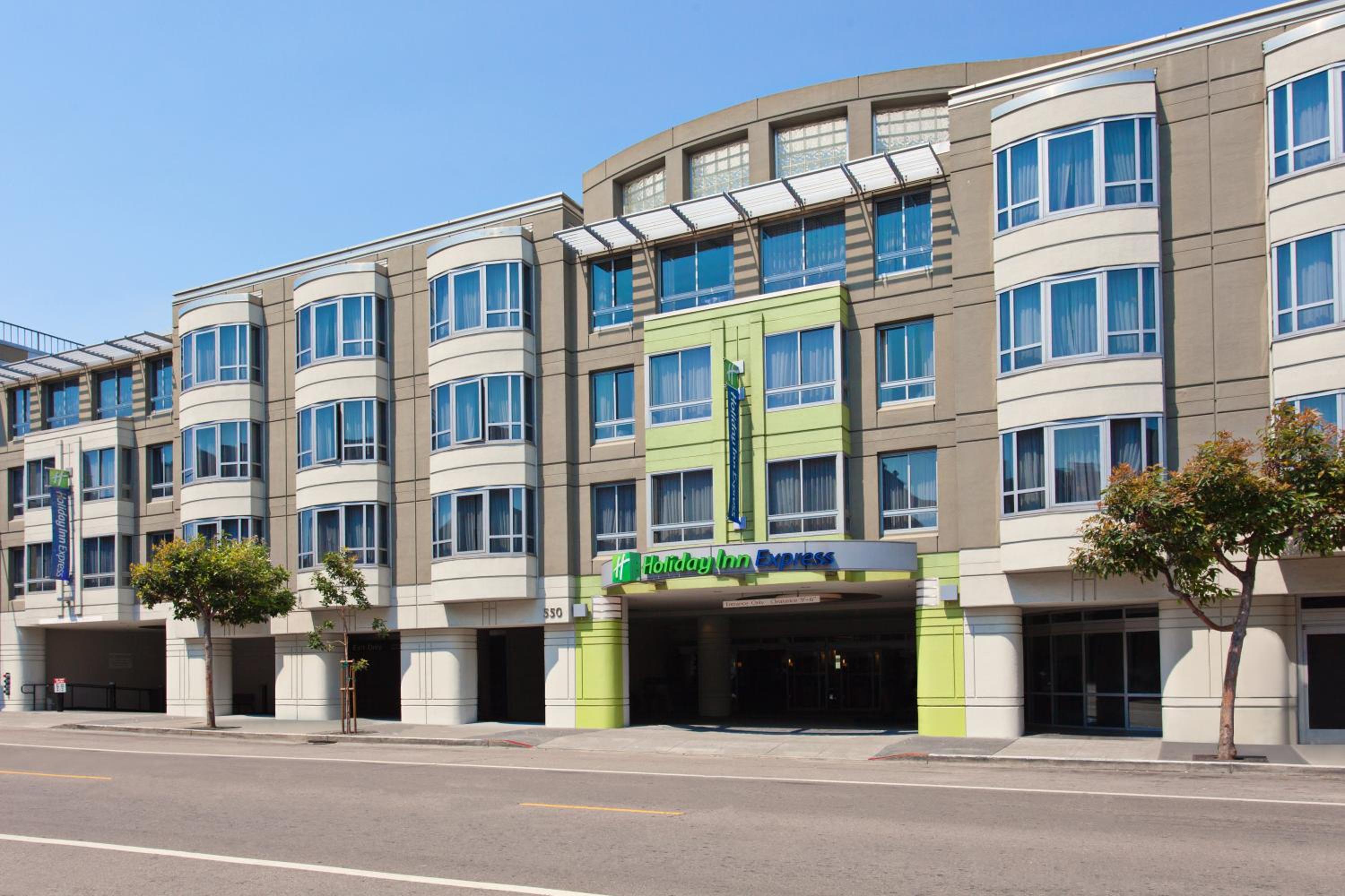 Holiday Inn Express Hotel & Suites Fisherman's Wharf by IHG