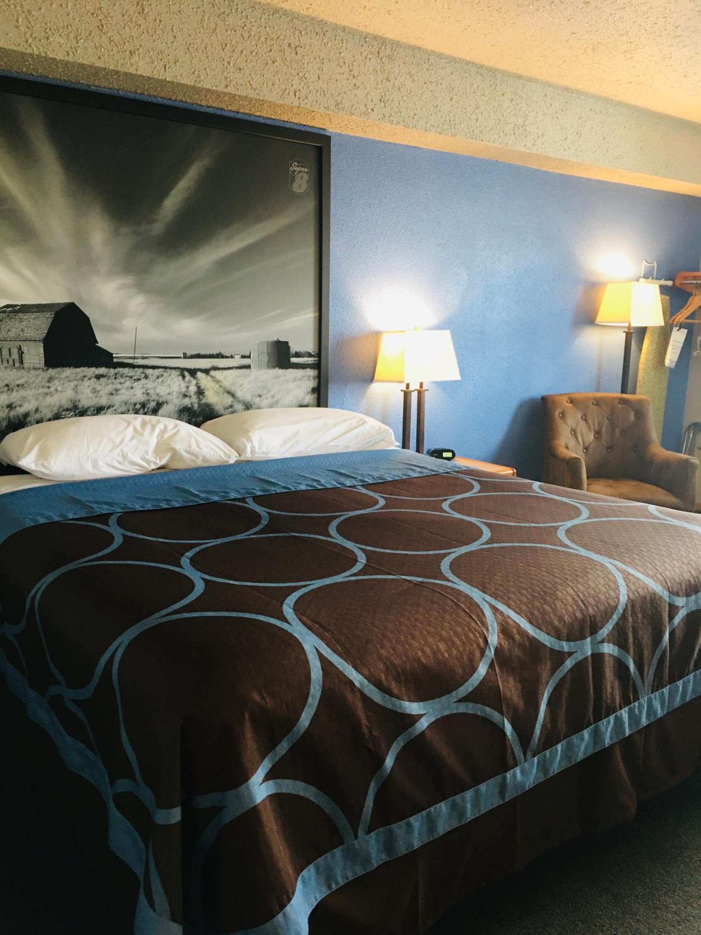 Super 8 by Wyndham Swift Current
