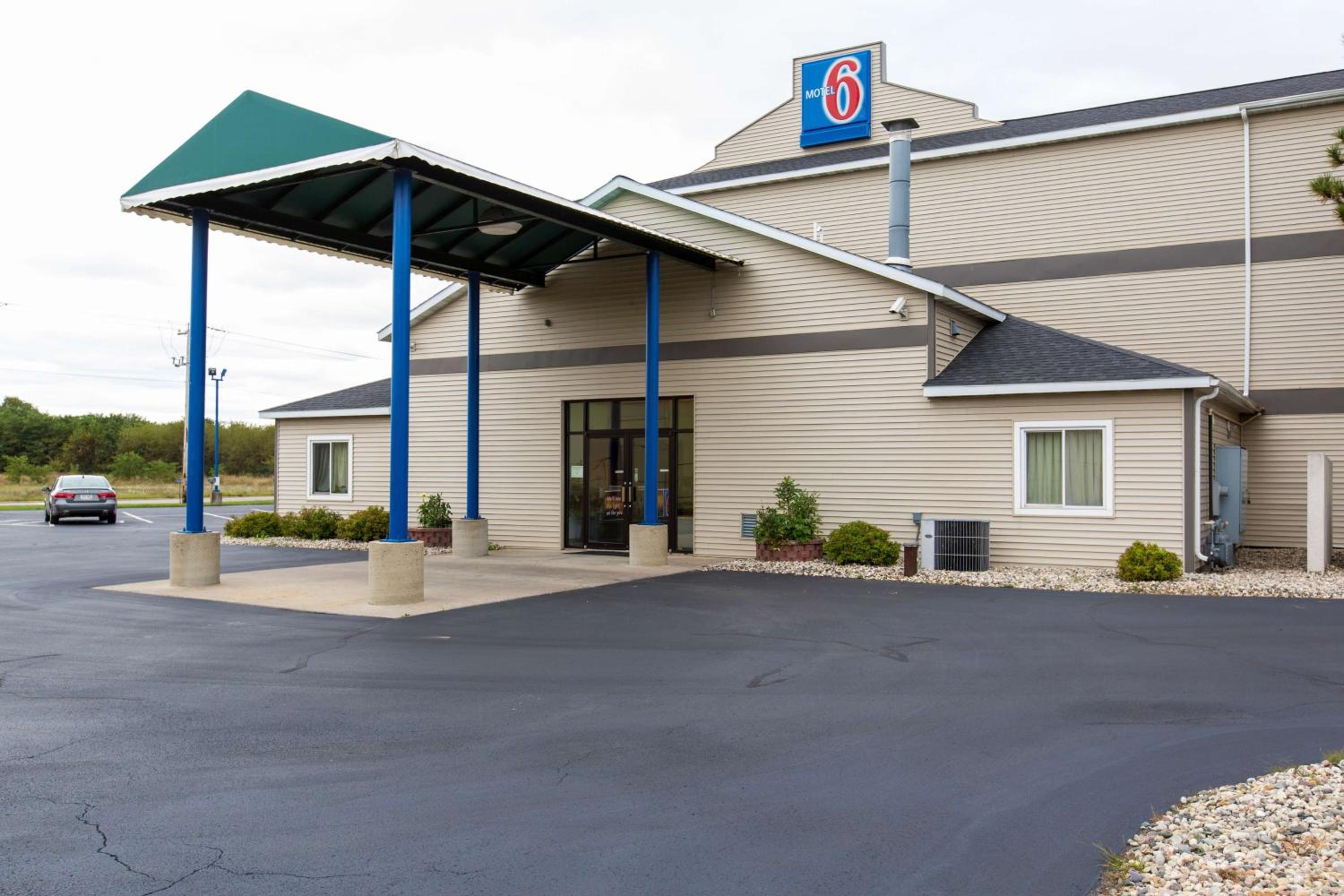 Motel 6-巴拉布-威斯康星州 - 湖德尔顿-威斯康星戴尔斯