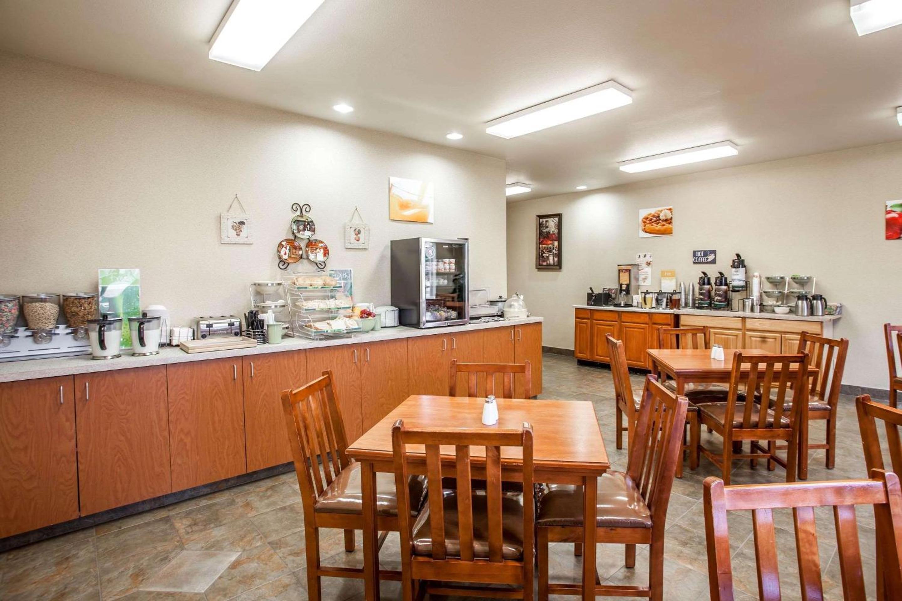Quality Inn & Suites Federal Way - Seattle