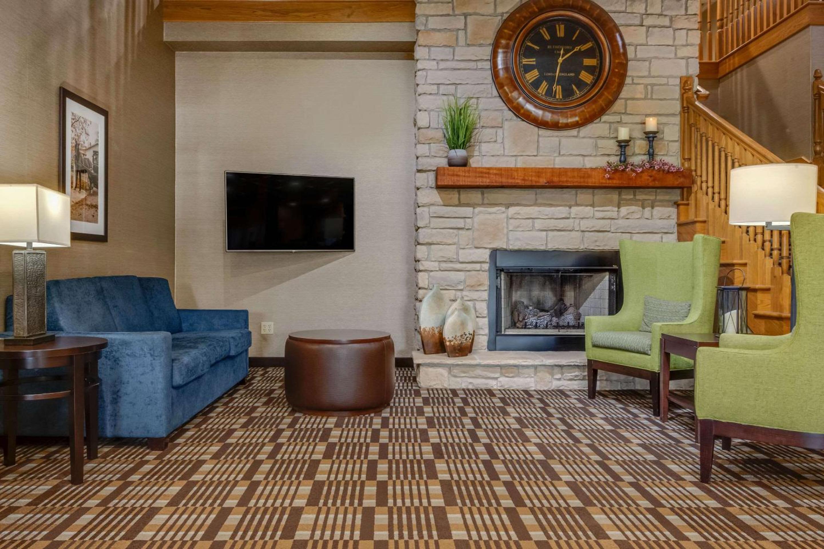 Comfort Suites Hotel and Conference Center