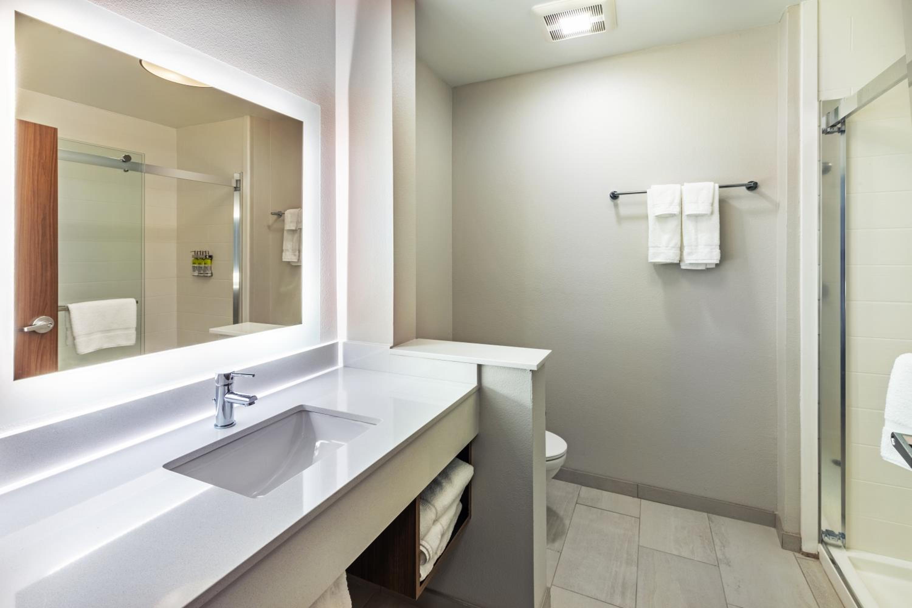 Holiday Inn Express & Suites - Parsons by IHG