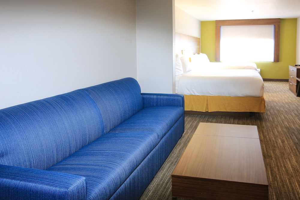 Holiday Inn Express Hotel & Suites Hesperia by IHG
