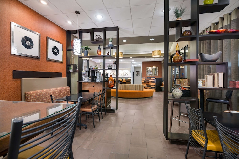 Revel Hotel Minot, SureStay Collection by Best Western