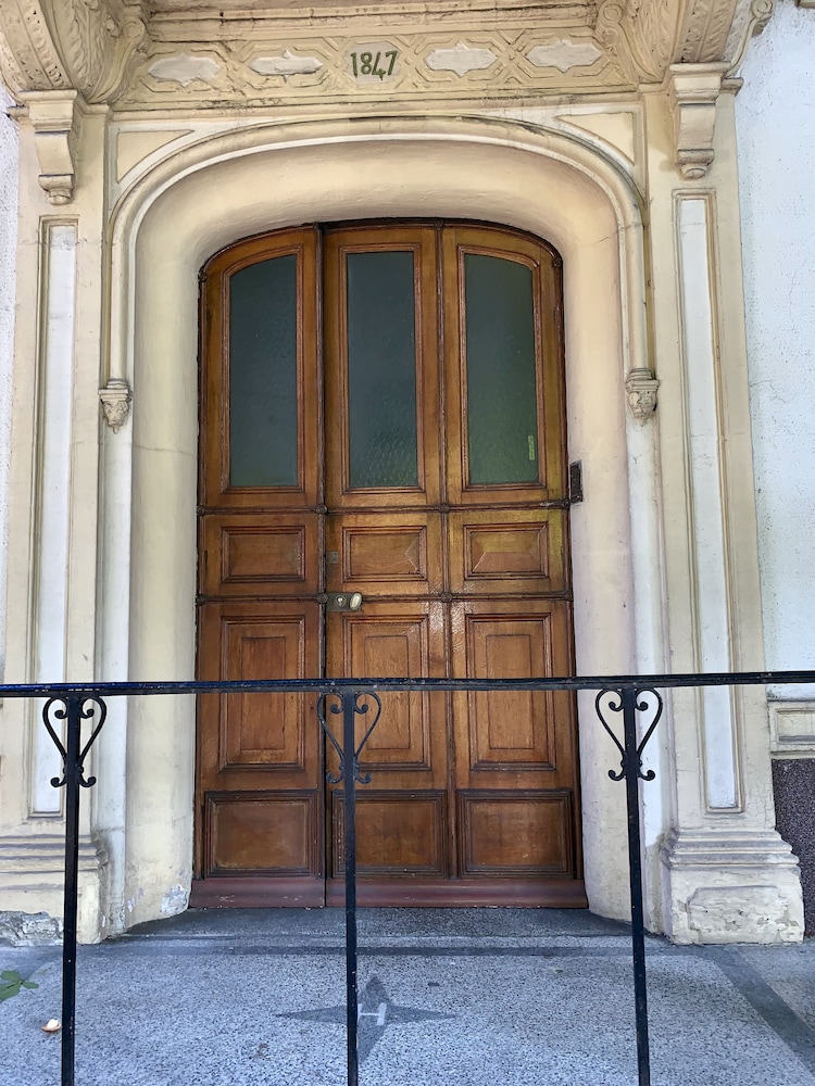 Théâtre Sinne Luxury Apartment