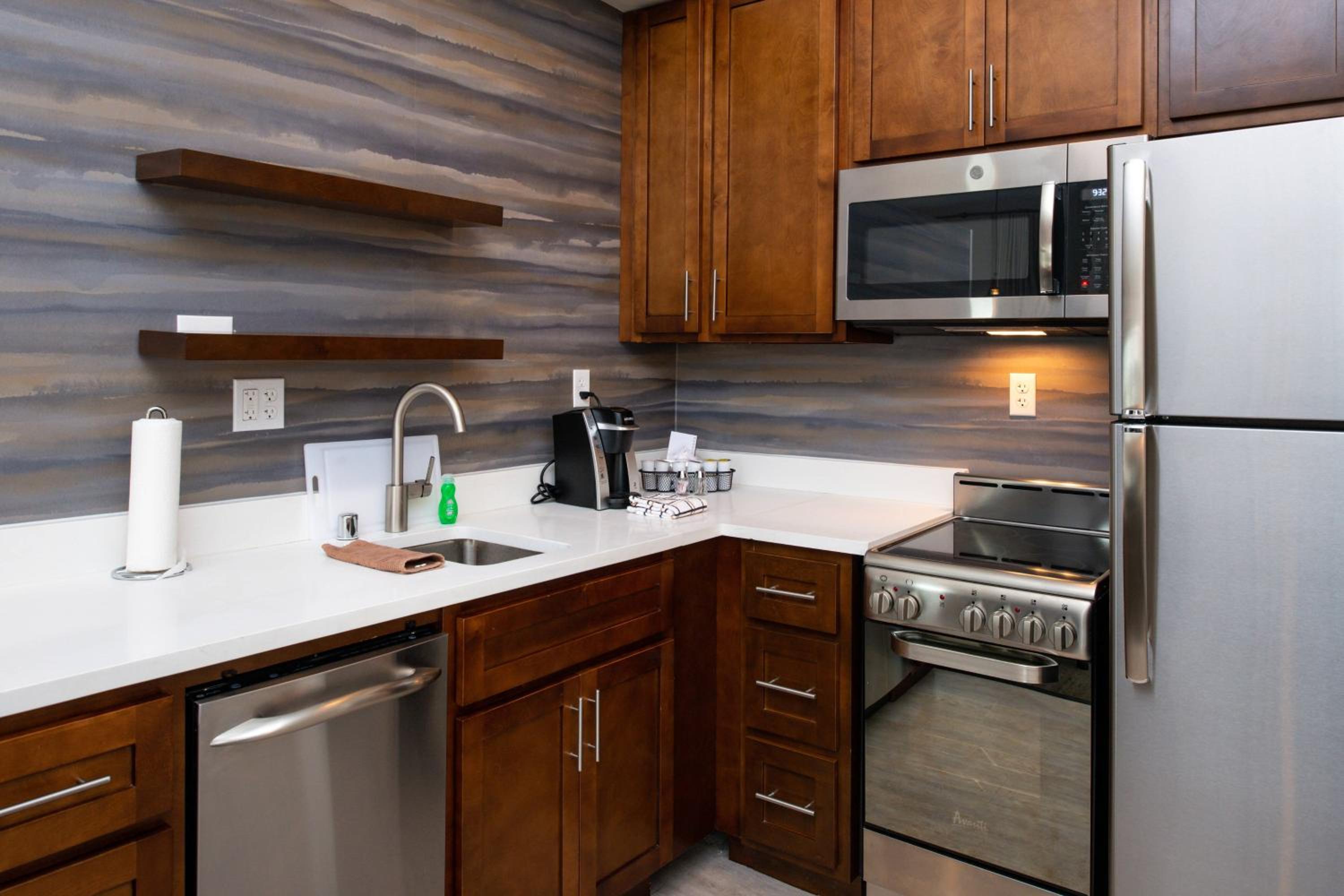 Residence Inn Visalia
