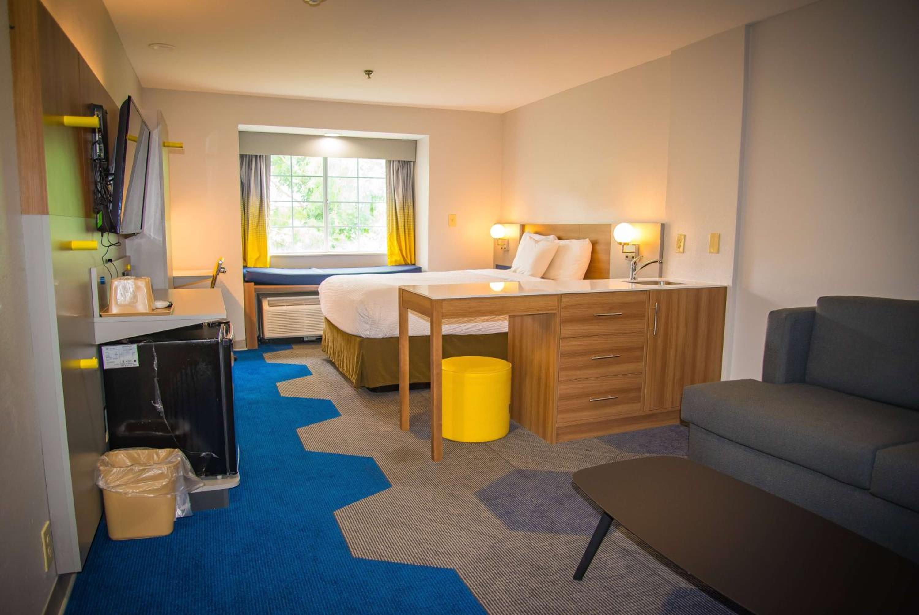 Microtel Inn & Suites by Wyndham Daphne