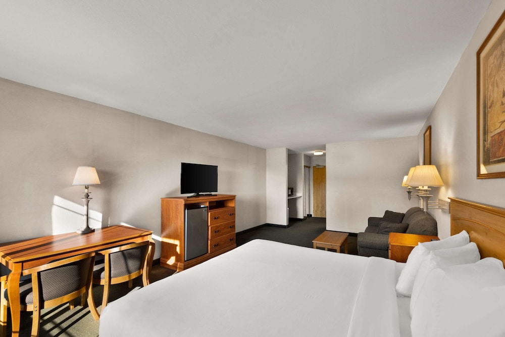 Rodeway Inn & Suites Tomahawk
