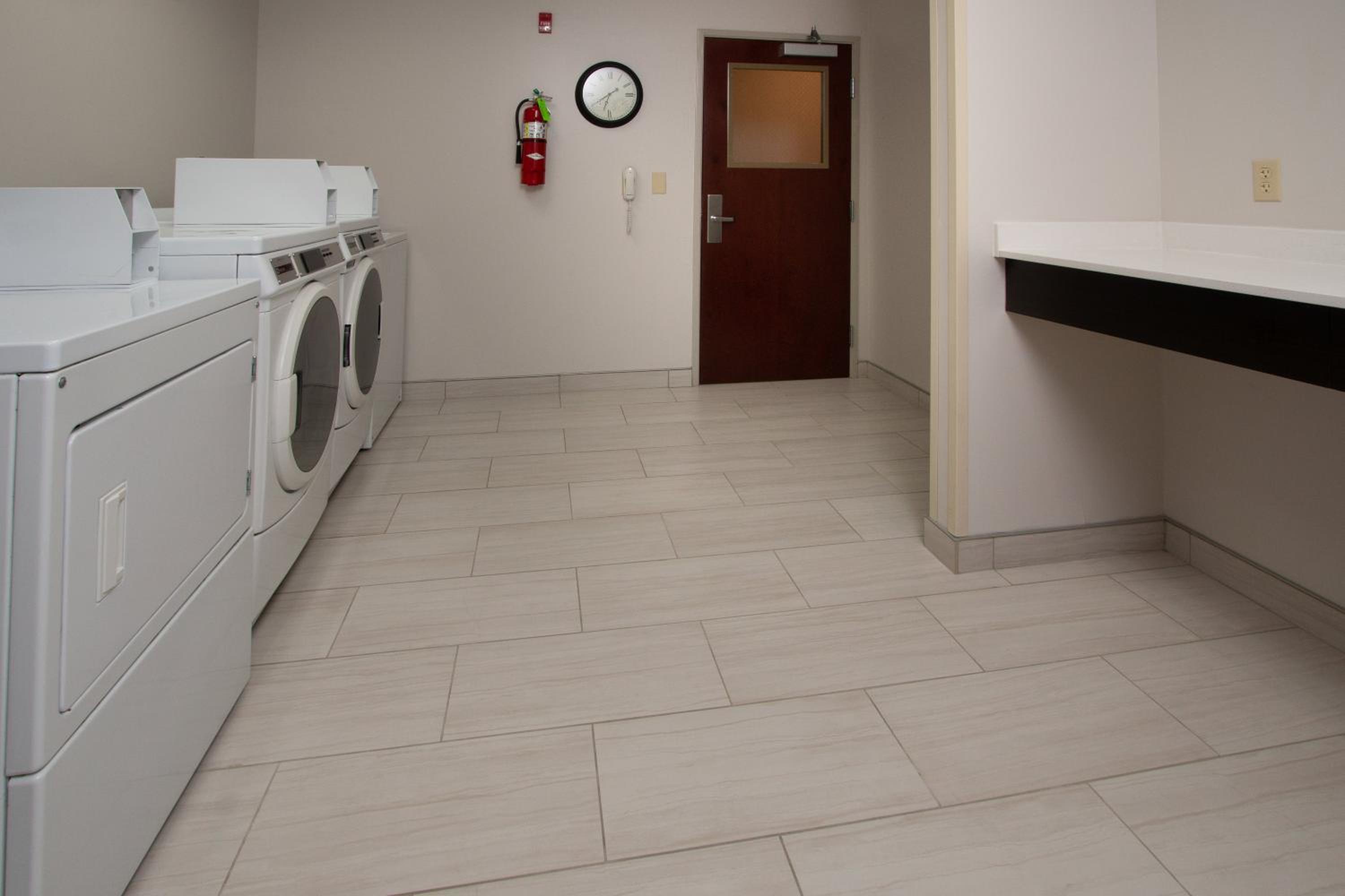 Holiday Inn Express & Suites Tupelo by IHG