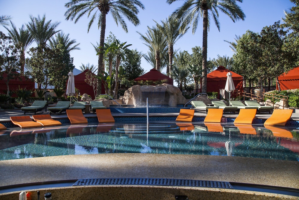 Harrah's Resort Southern California - A Caesars Rewards Destination