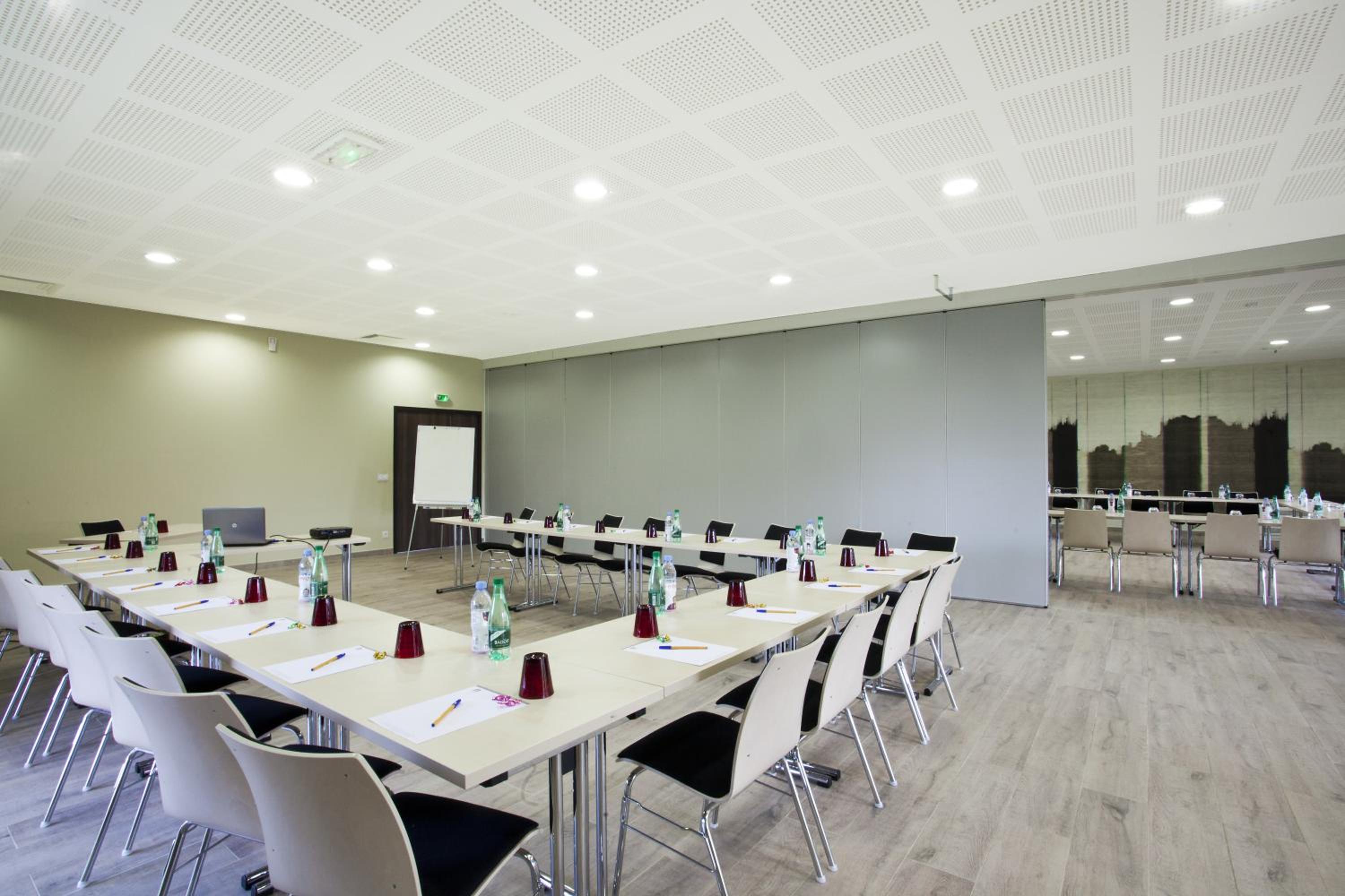 Golden Tulip Avignon Le Paradou