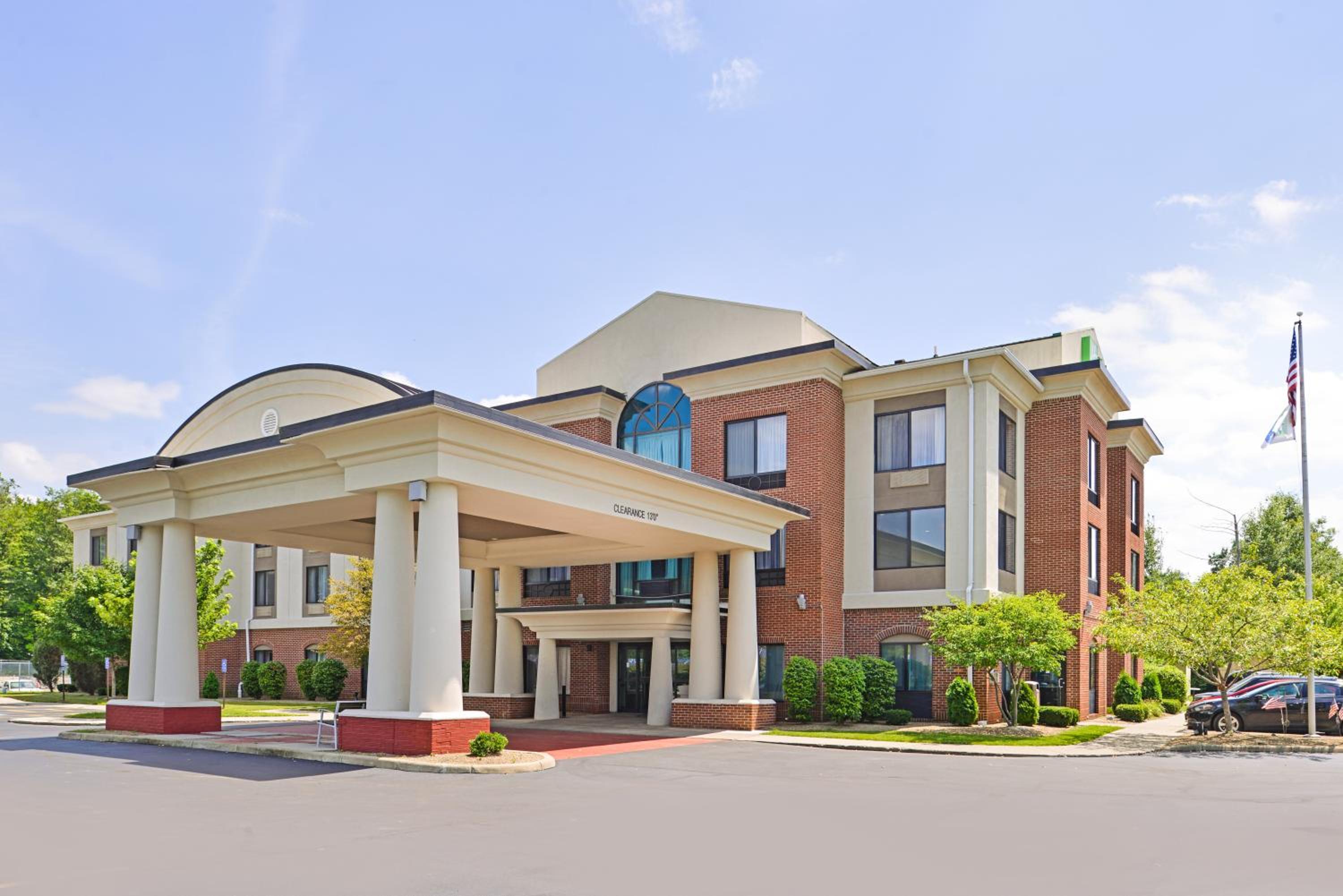 Holiday Inn Express Hotel & Suites Youngstown - North Lima/Boardman by IHG