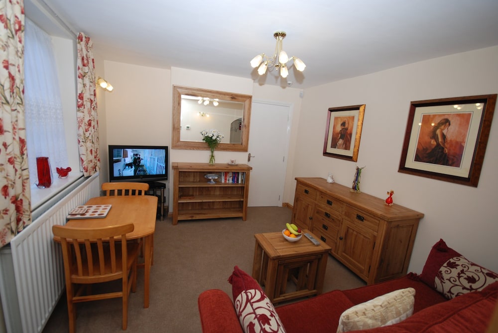 Saltburn Holidays Bluebell Cottage