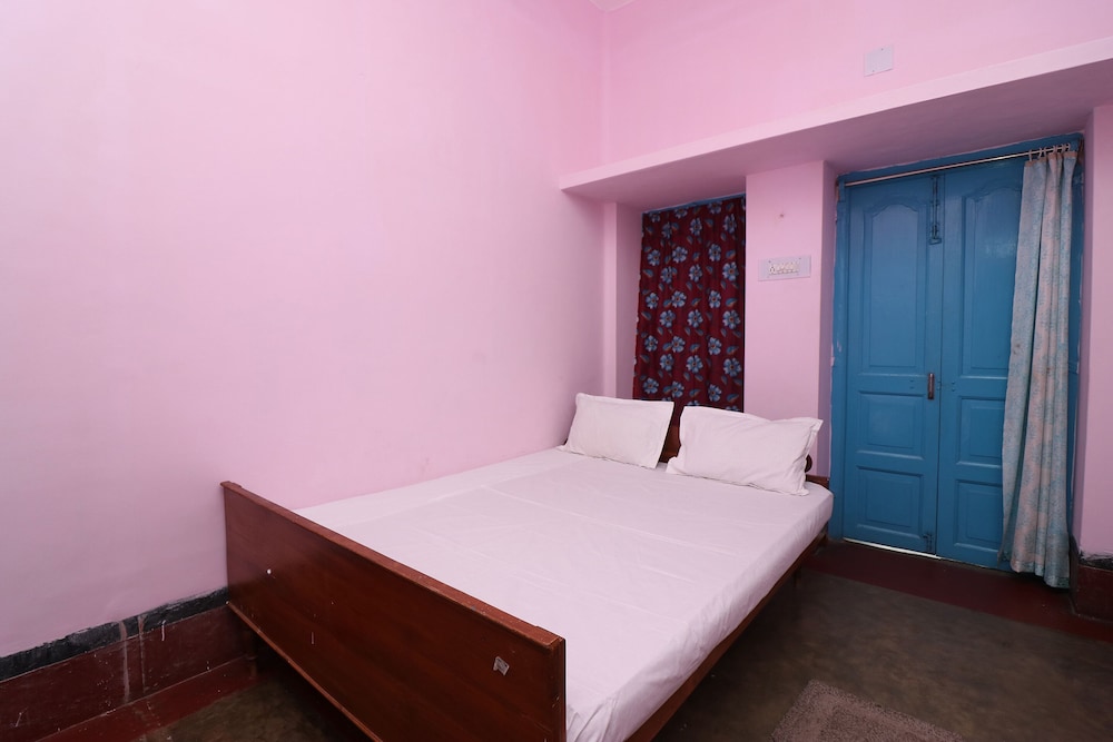 SPOT ON 44329 Sri Krishna Inn Lodging & Boarding