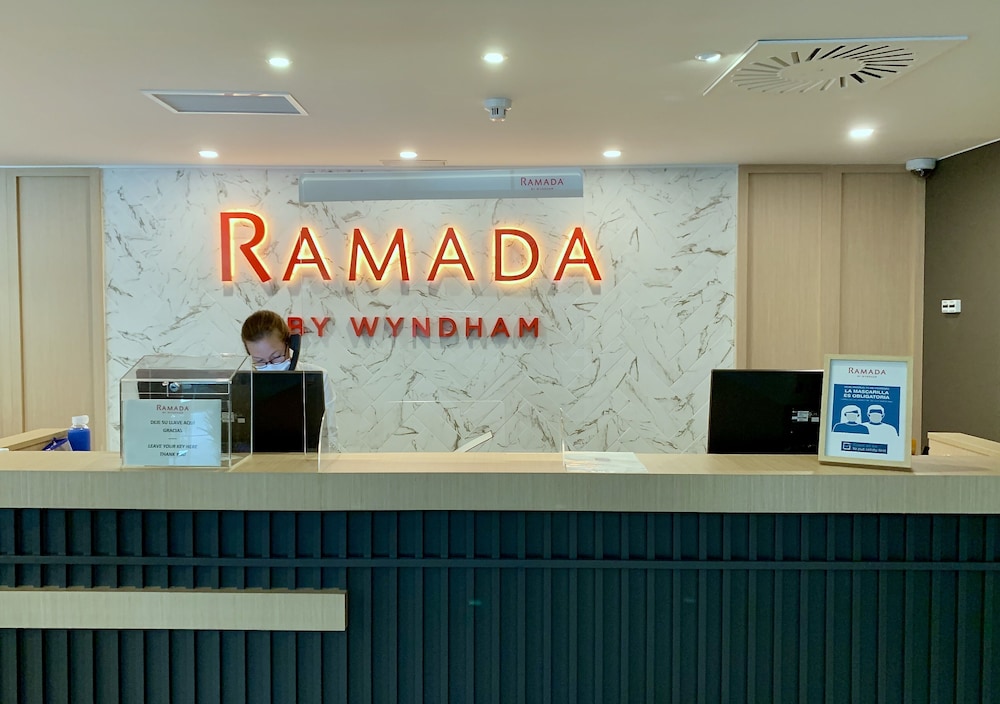 Ramada by Wyndham Valencia Almussafes