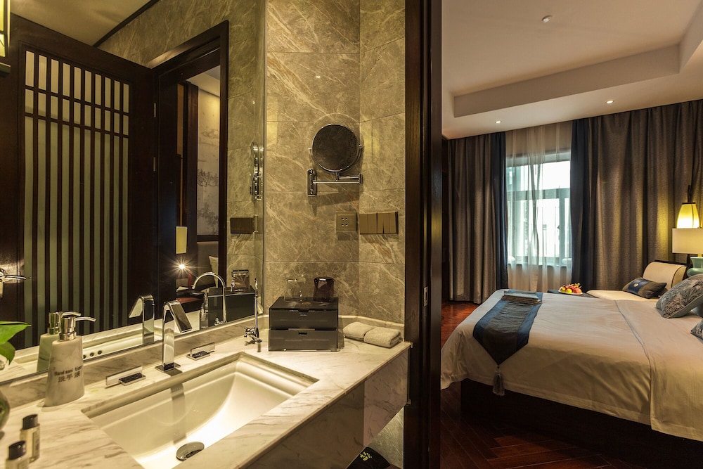 Hejing Chengshang Generations Hotel
