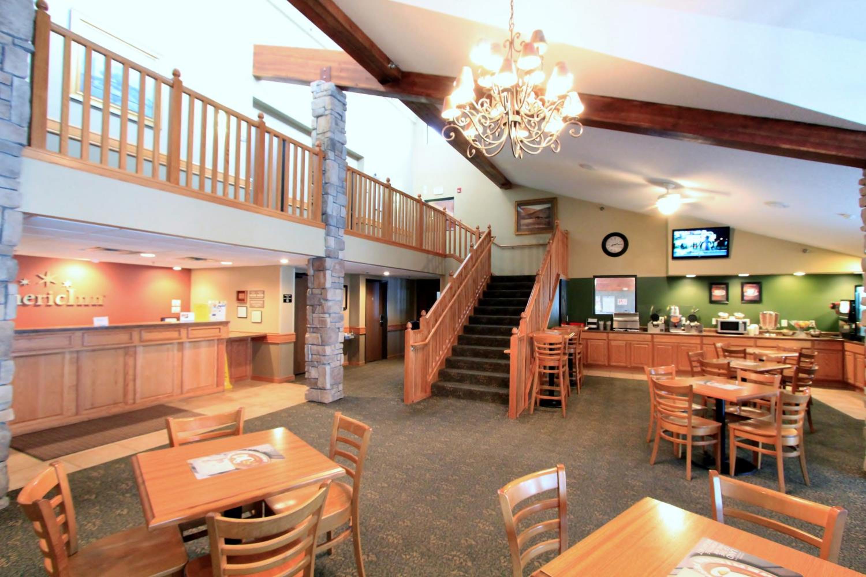 AmericInn by Wyndham Cedar Rapids Airport