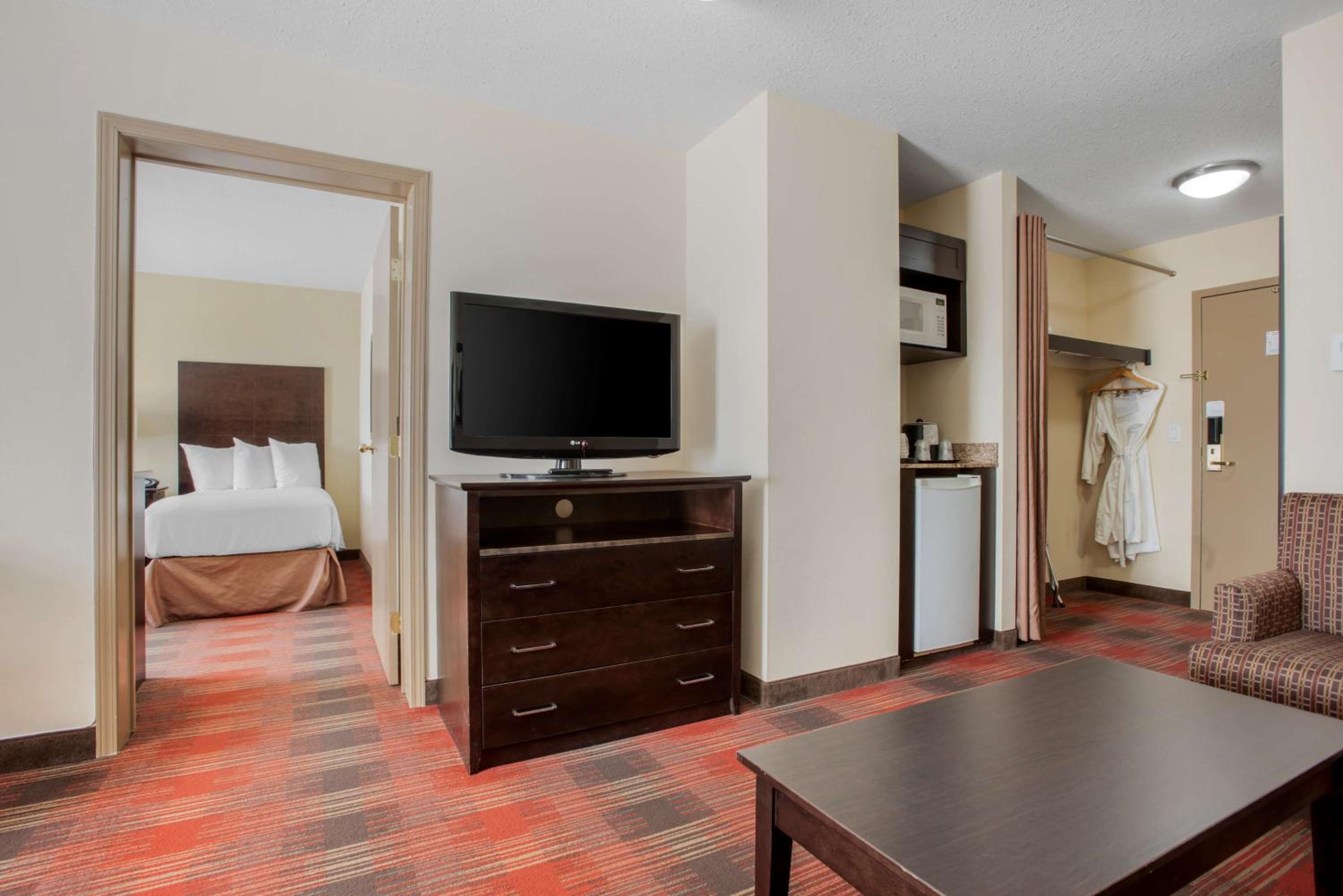 Best Western Plus Red Deer Inn & Suite