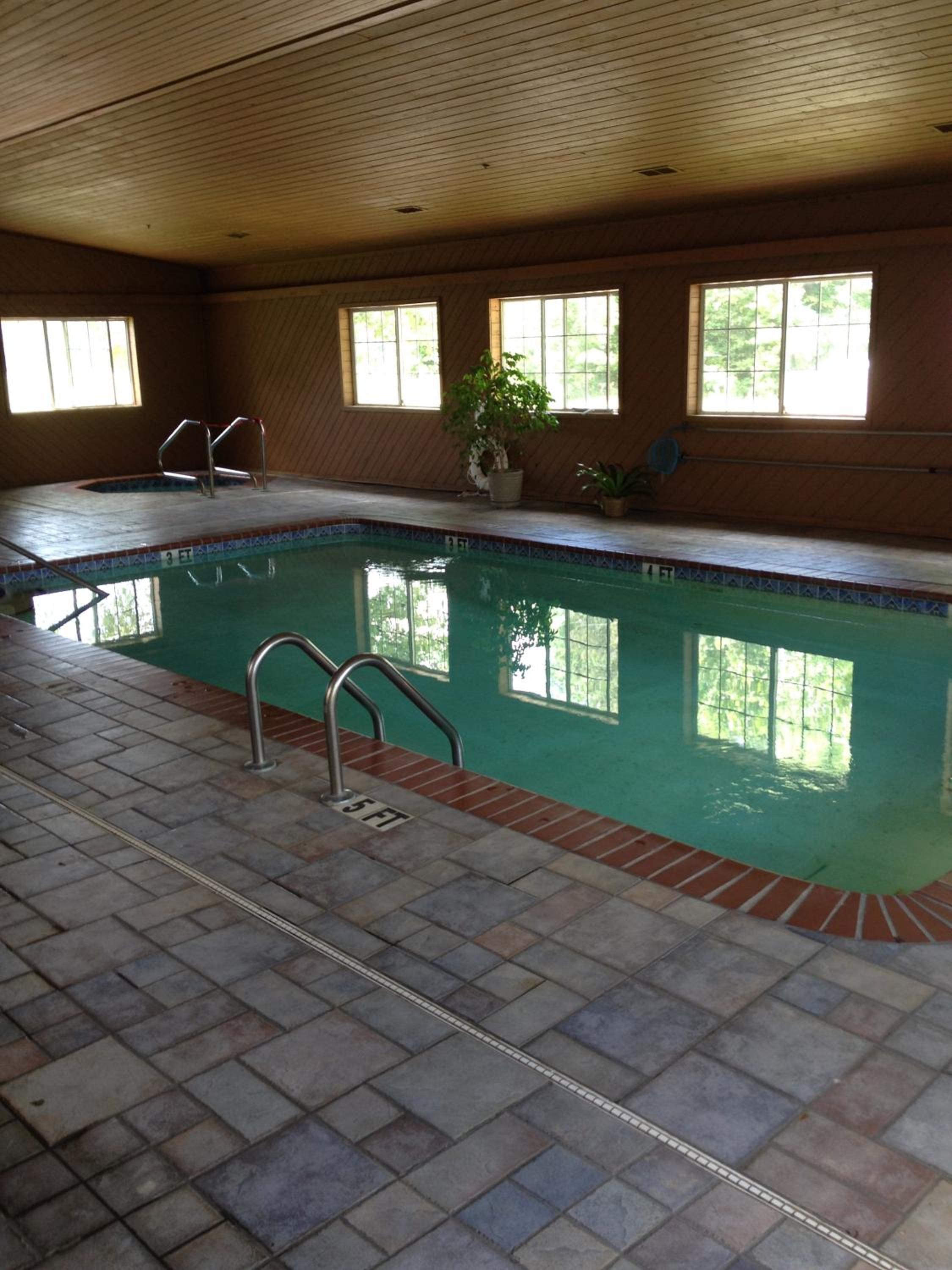 Heritage Inn & Suites