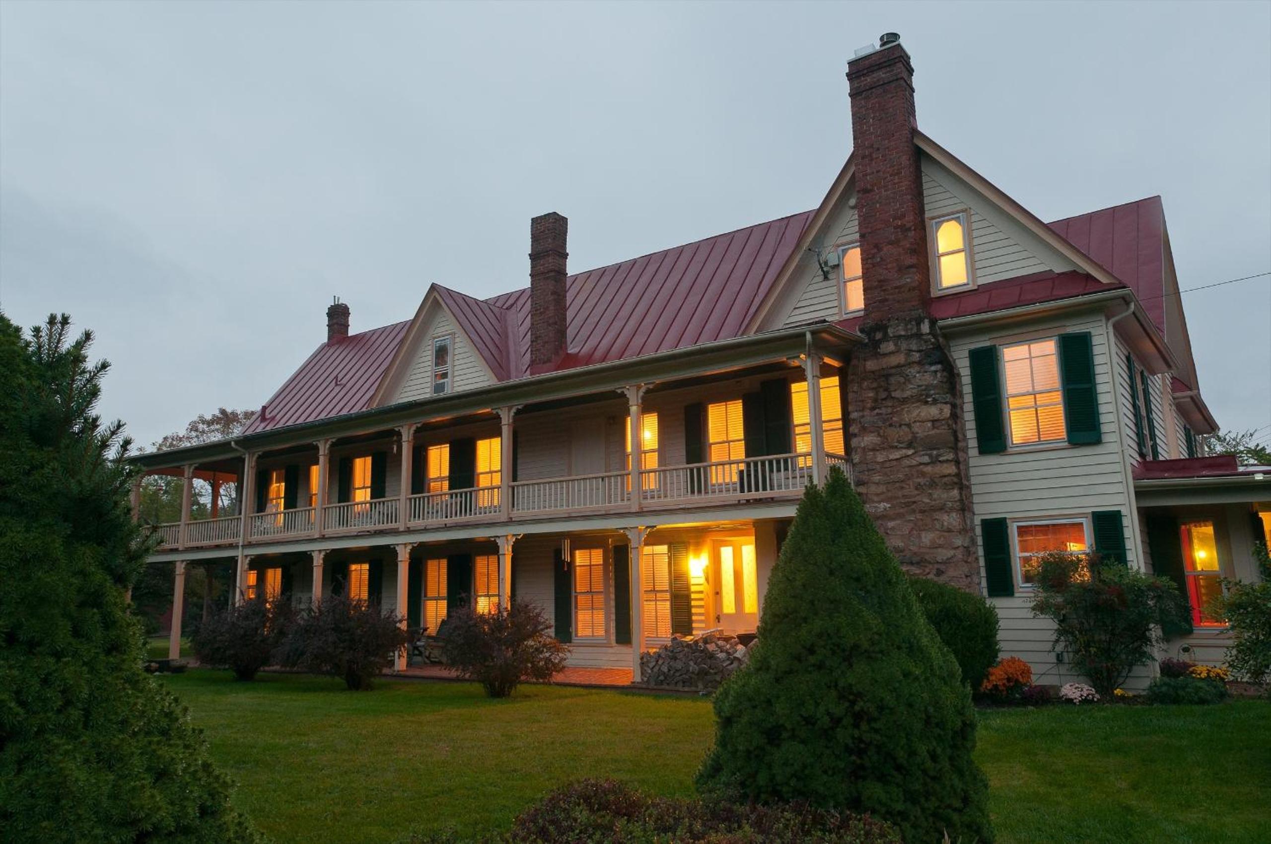 Hummingbird Inn