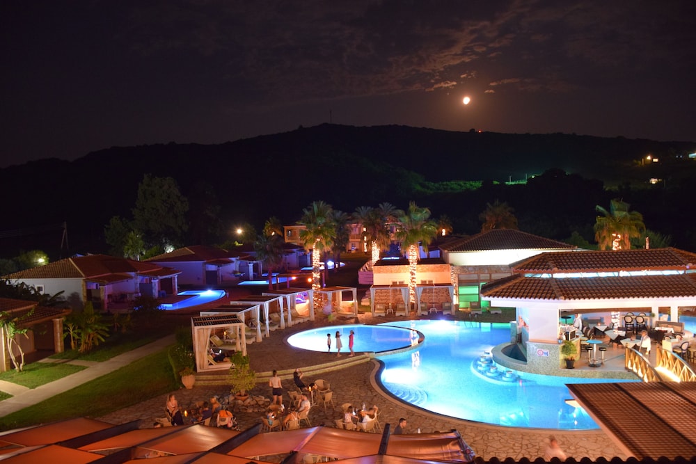 Olympia Golden Beach & Spa