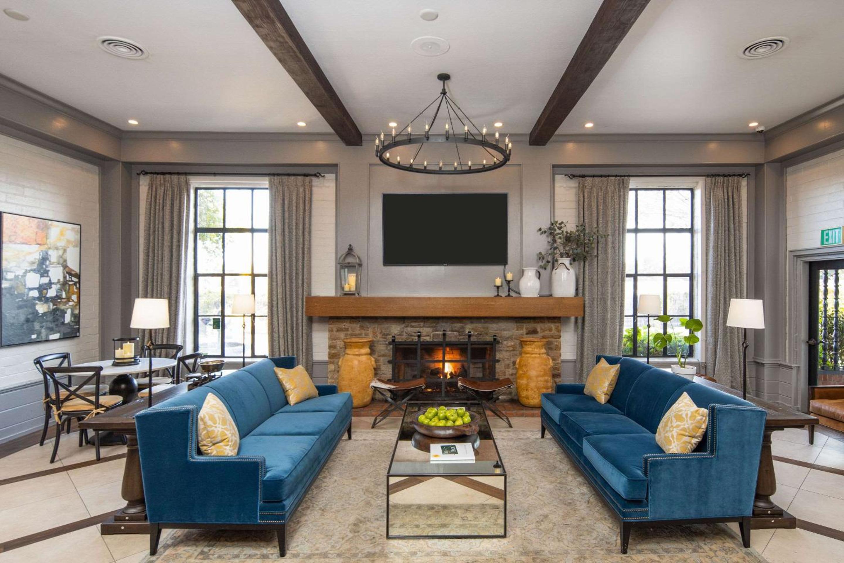 Inn Marin and Suites, an Ascend Collection Hotel