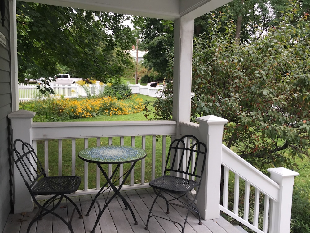 Eddington House Inn