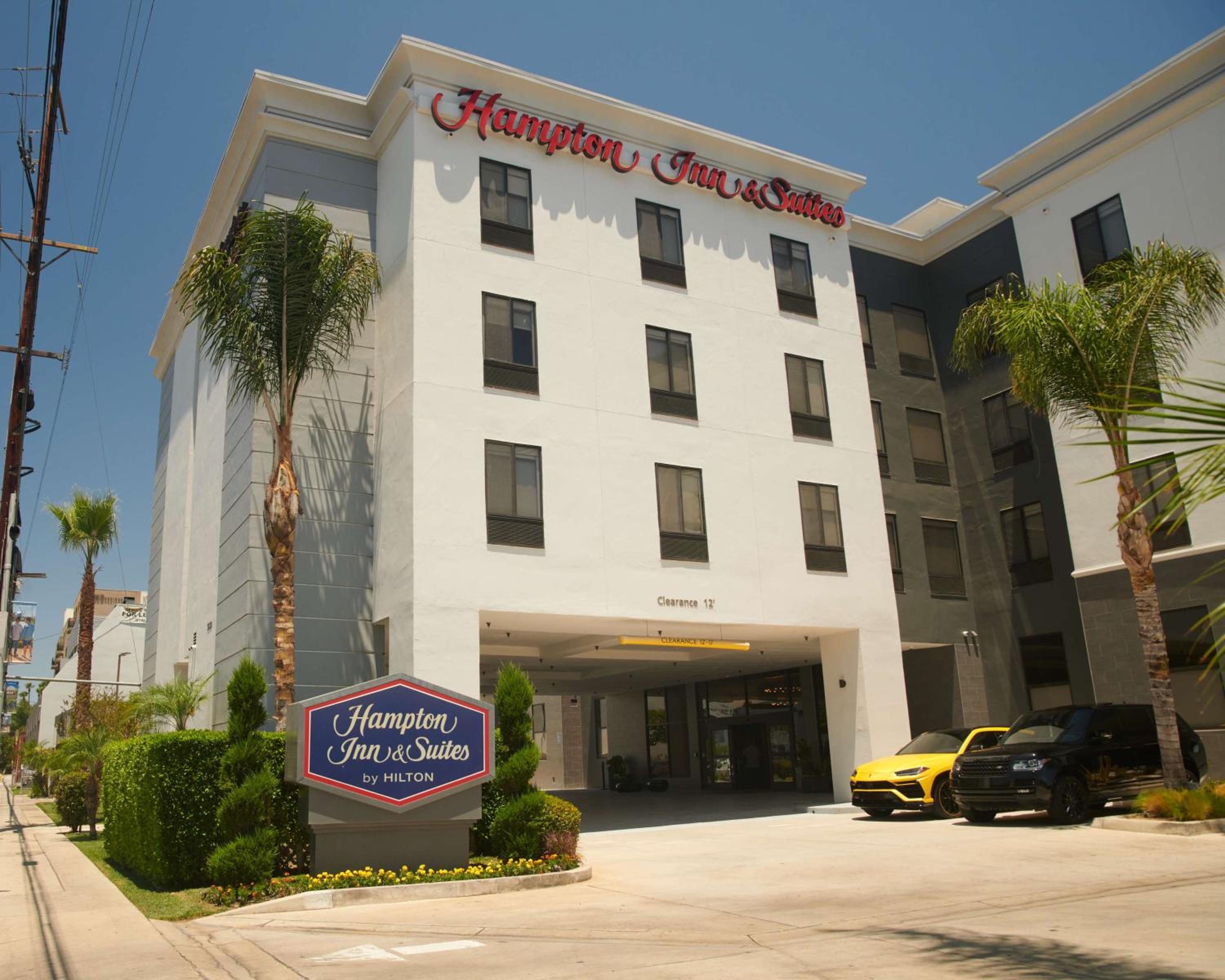Hampton Inn & Suites Sherman Oaks