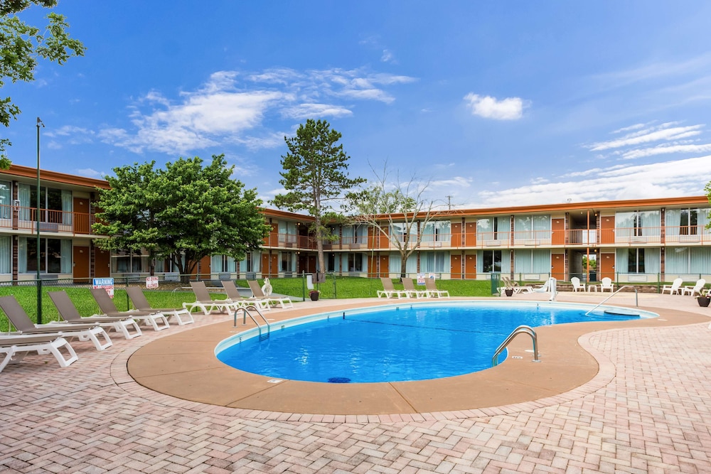 Red Lion Inn & Suites Branson
