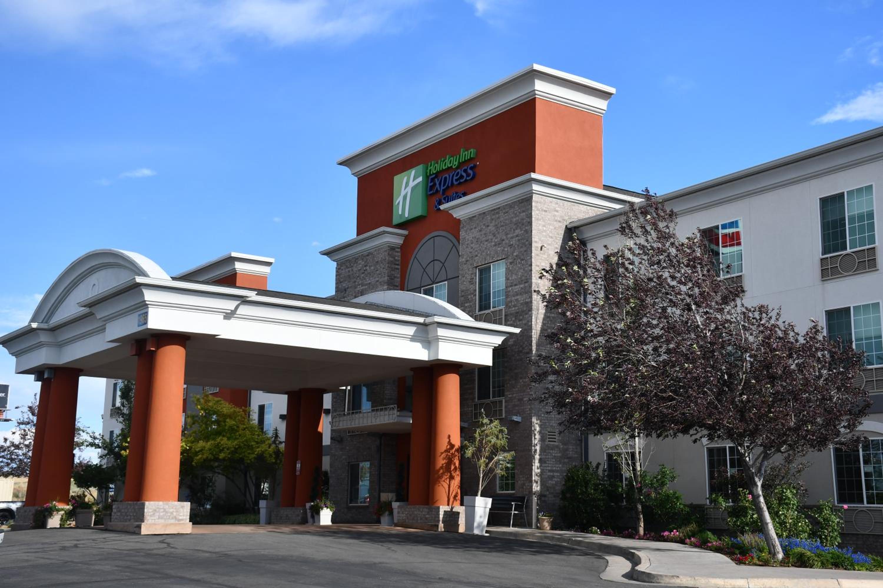 Holiday Inn Express Hotel & Suites Evanston by IHG
